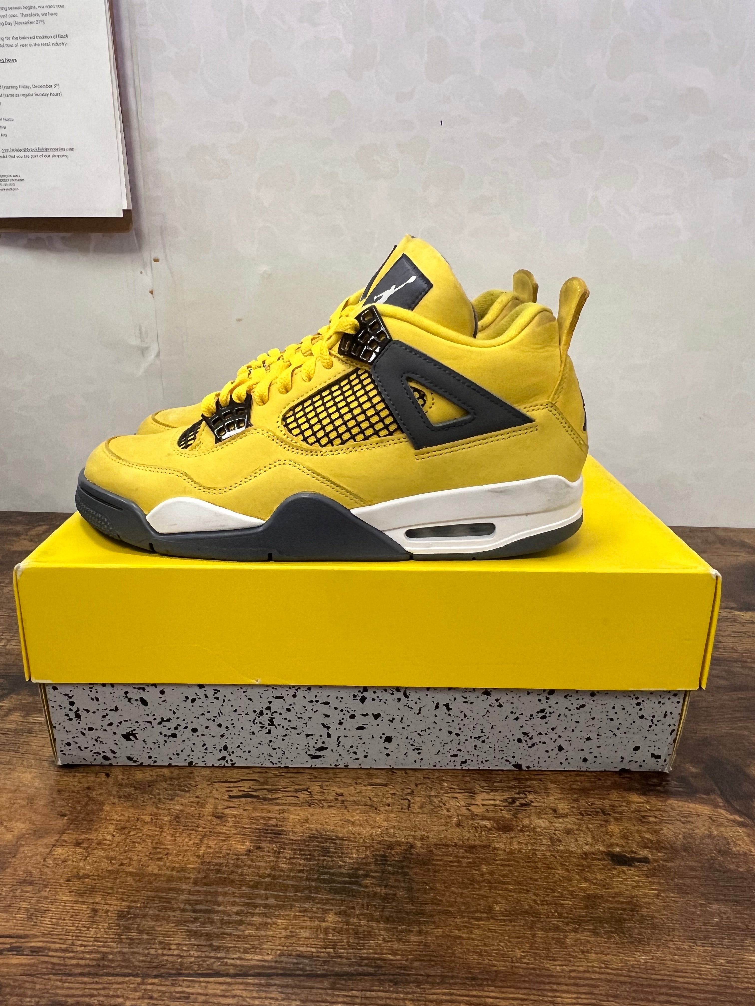 Jordan 4 lighting preowned size 8.5M