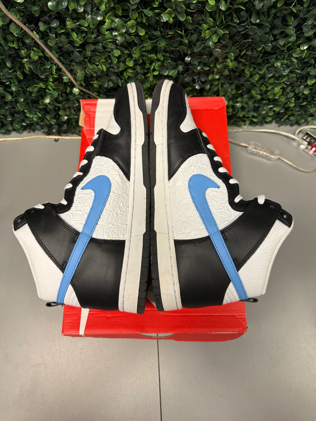 Nike Dunk High "Black University White Blue" Size 11 Preowned