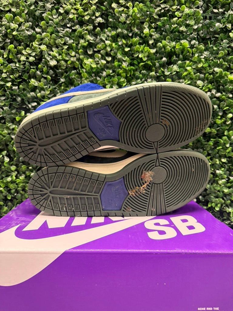 Nike SB Dunk Low “Deep Royal” Size 10.5 Preowned