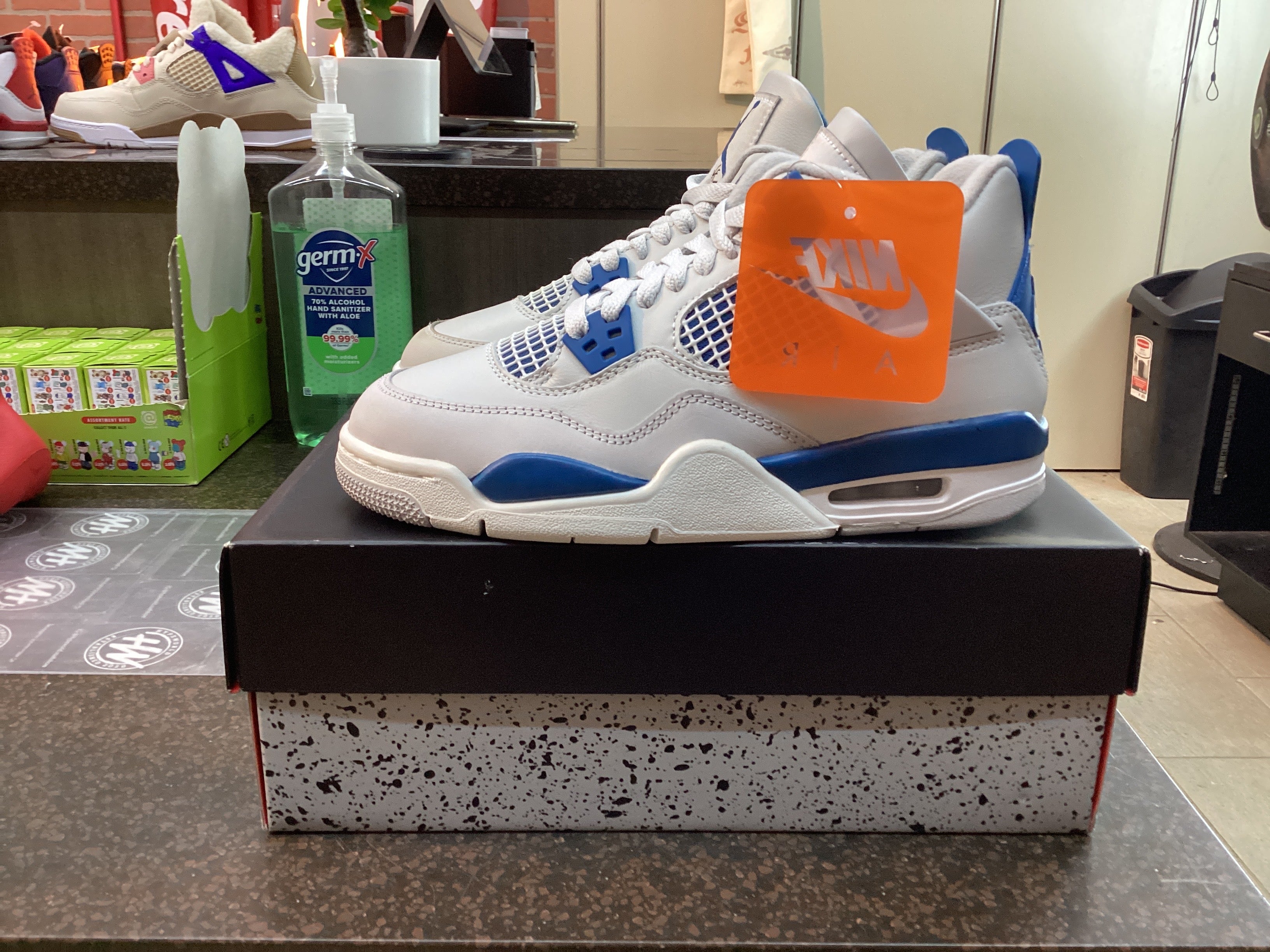 Jordan 4 “Military Blue” Brand New with Defects Size 5Y