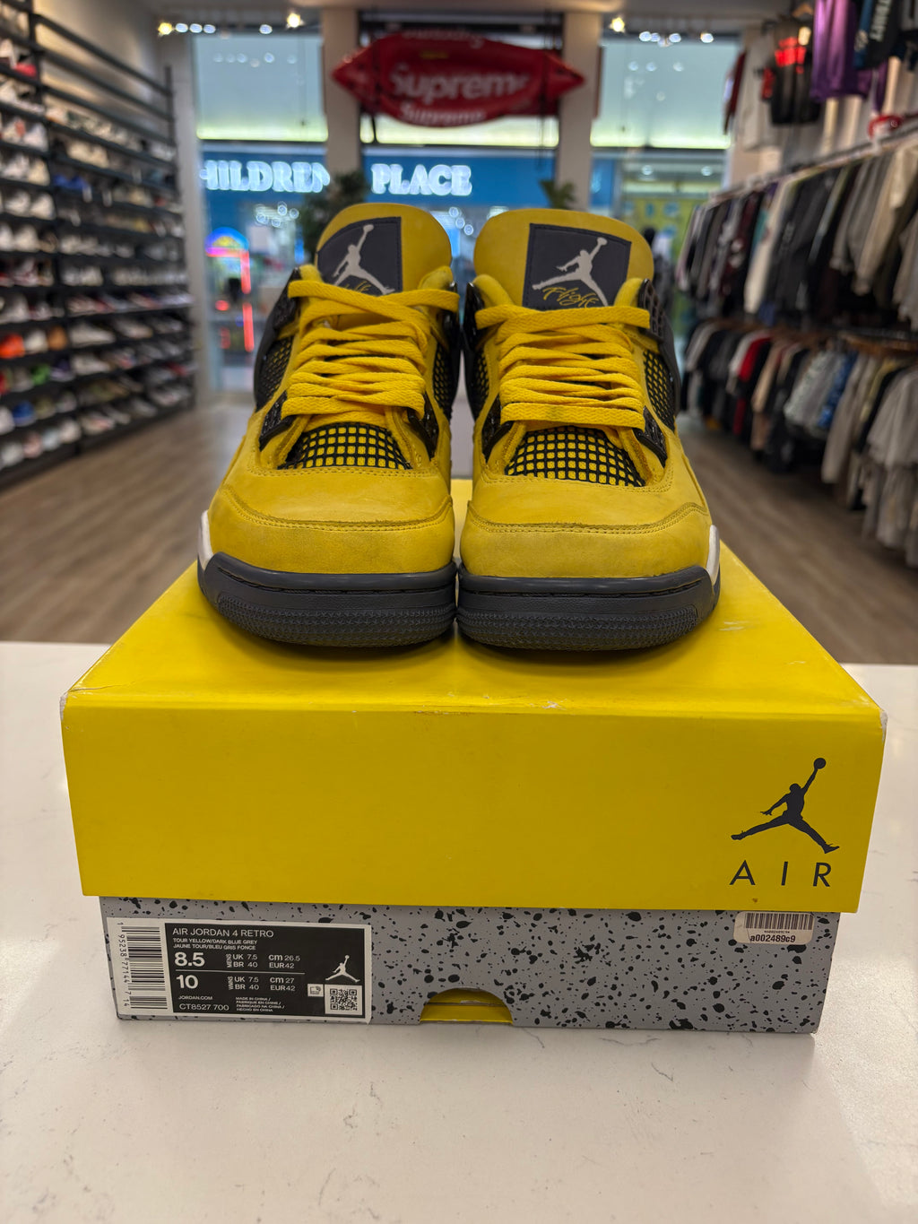 Jordan 4 “Lightning” Preowned Size 8.5