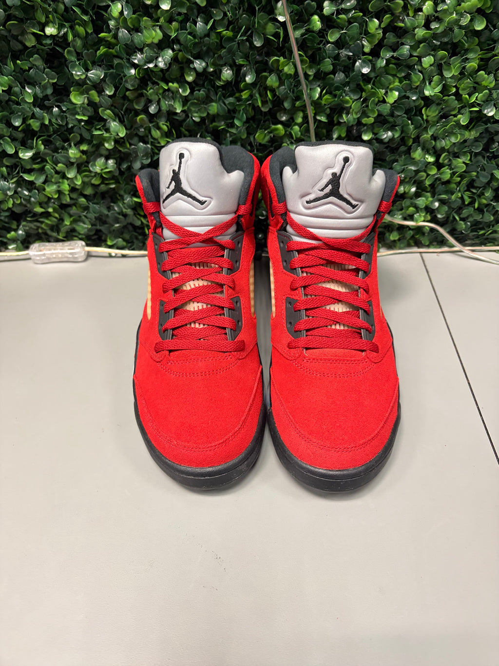 Jordan 5 Retro "Raging Bull Red" Size 10.5 Preowned