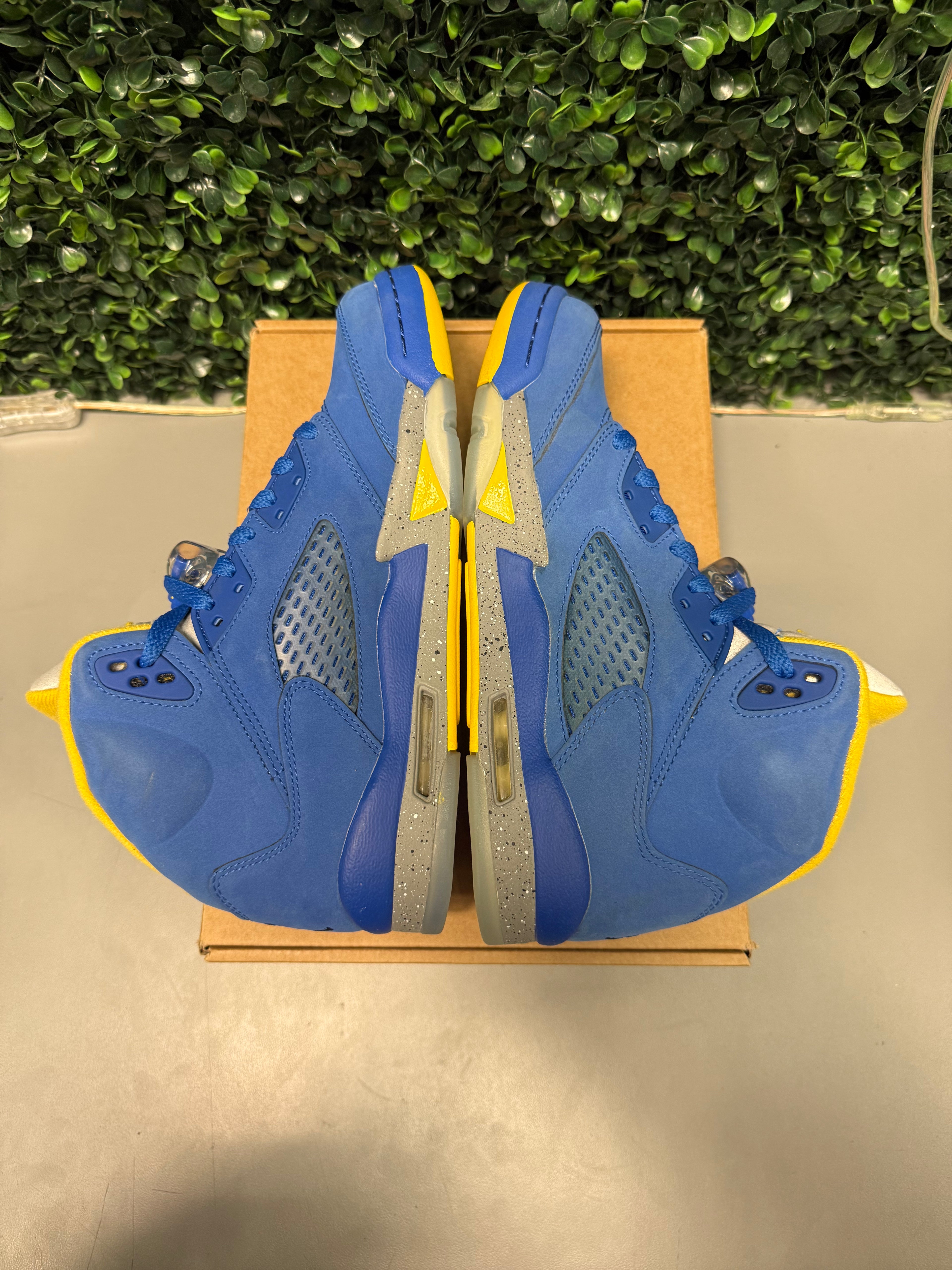 Jordan 5 "Laney Varsity Royal" Size 7Y Preowned