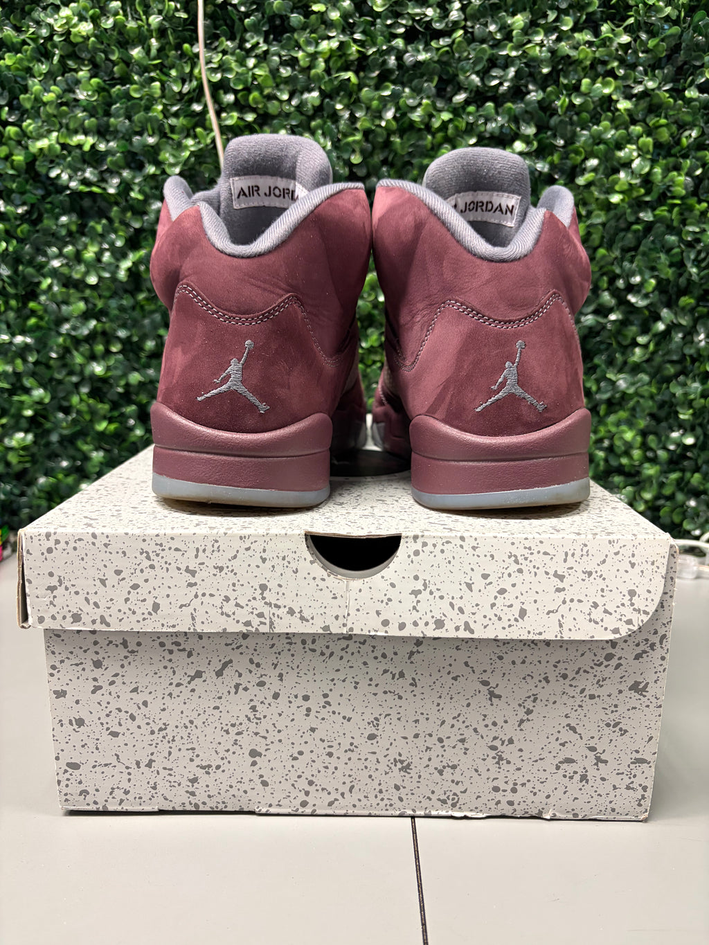 Jordan 5 Retro "Burgundy" Size 11.5 Preowned
