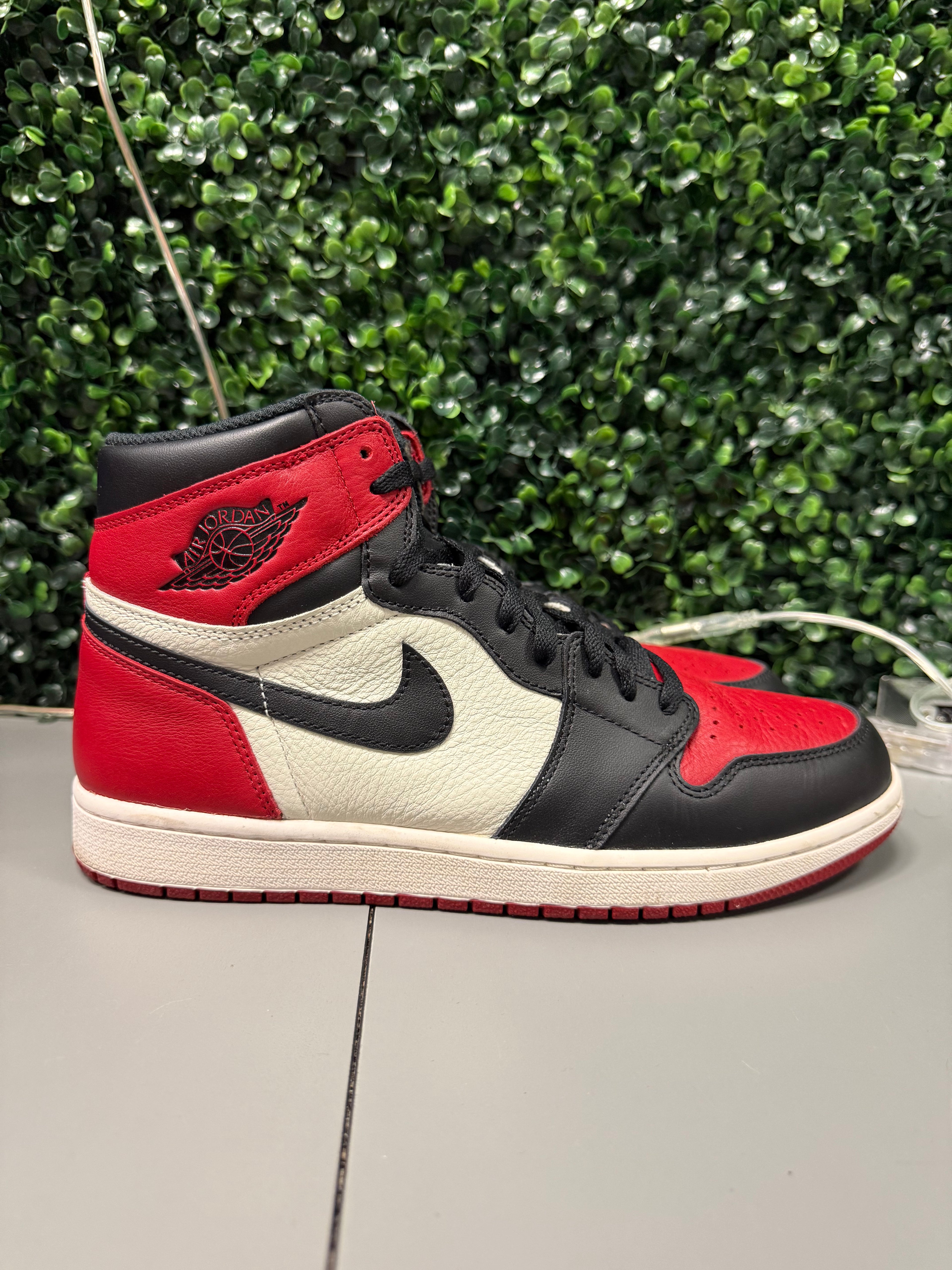 Jordan 1 High "Bred Toe" Size 10.5 Preowned