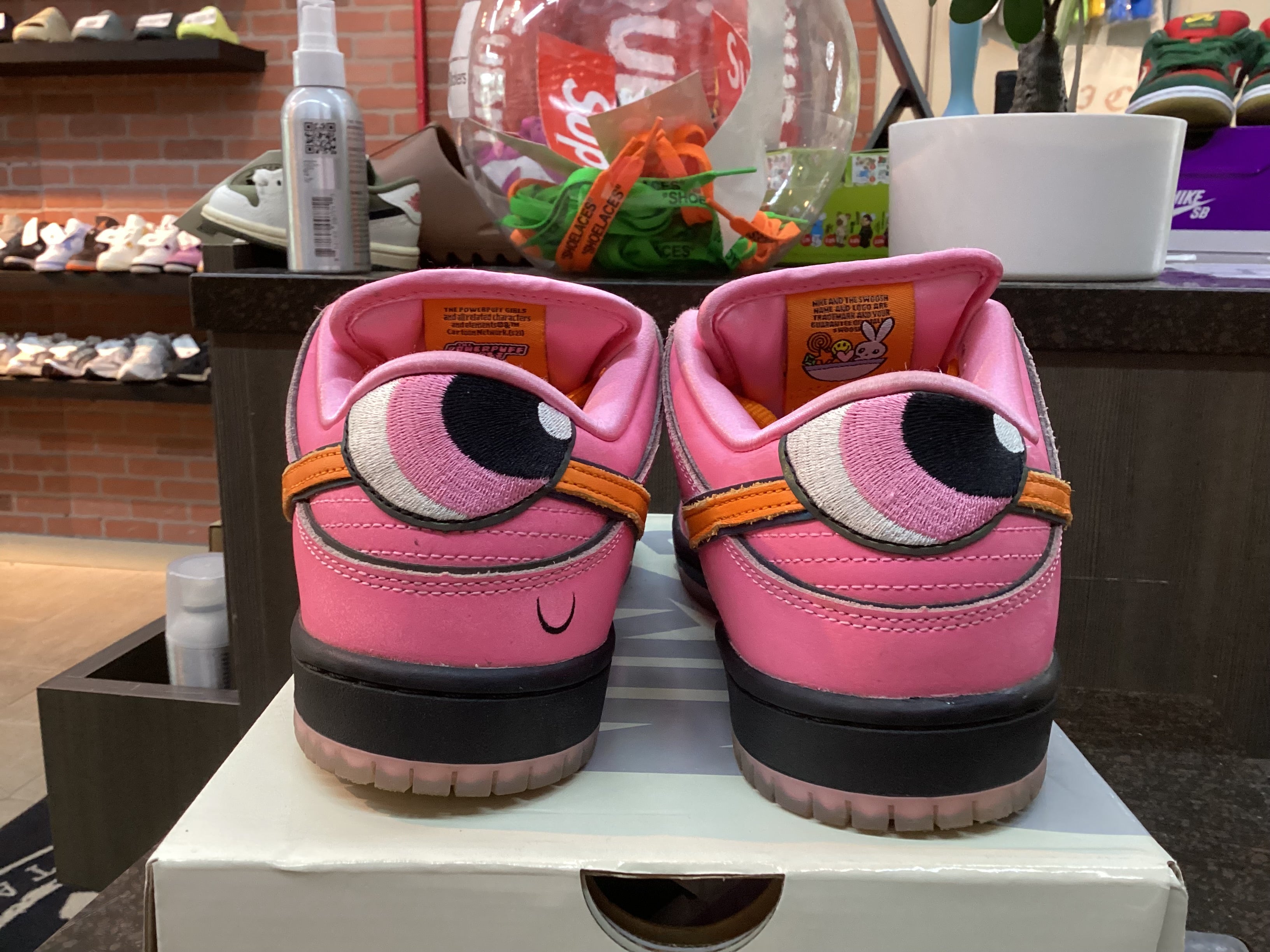 Nike Sb Dunk Low PowerPuff Girls “Blossom” Size 6 Pre Owned