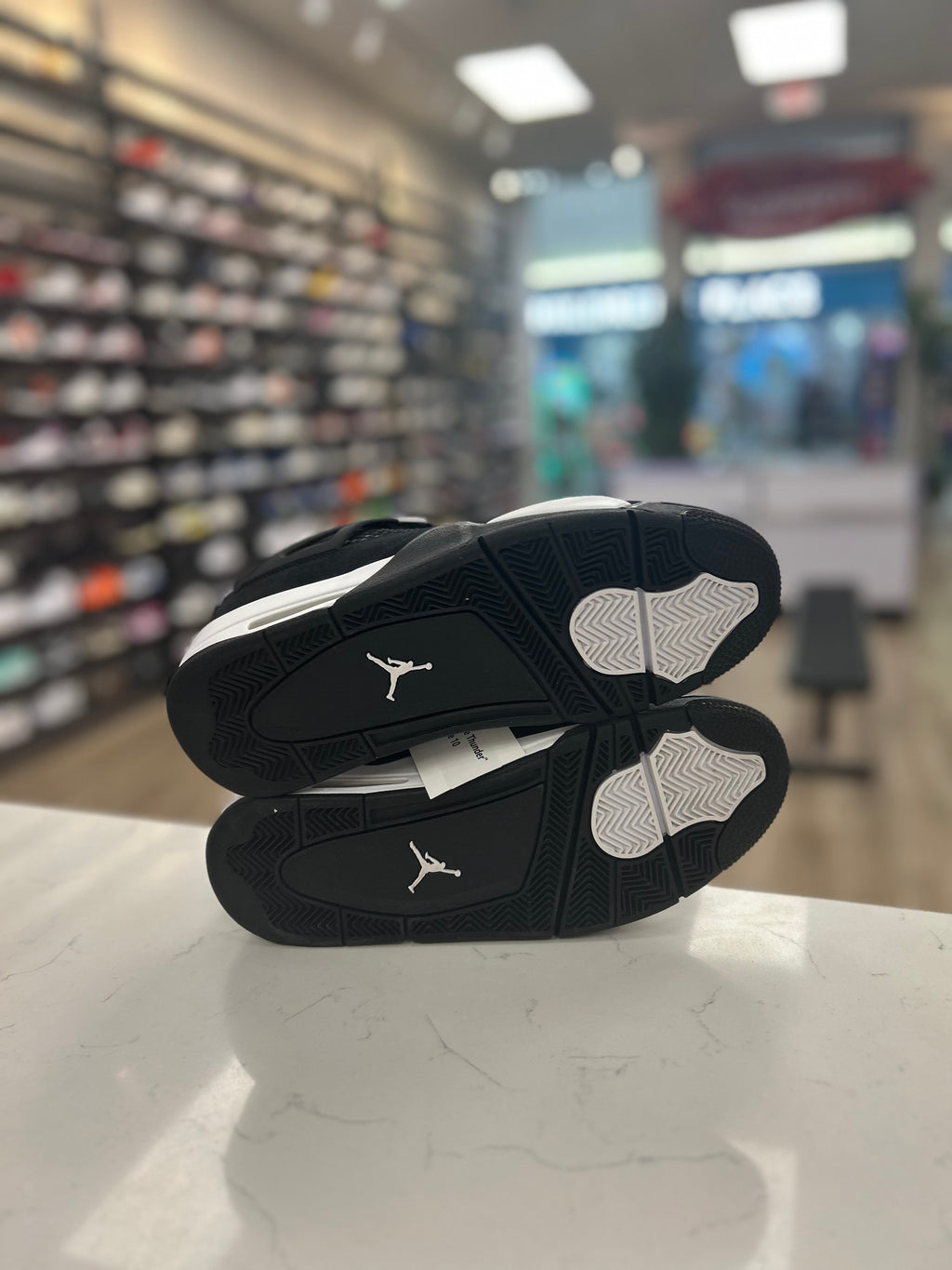 Jordan 4 Retro “White Thunder” Preowned Size 10M