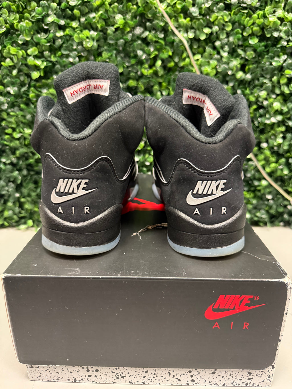 Jordan 5 "Metallic Reimagined" Size 6Y Preowned