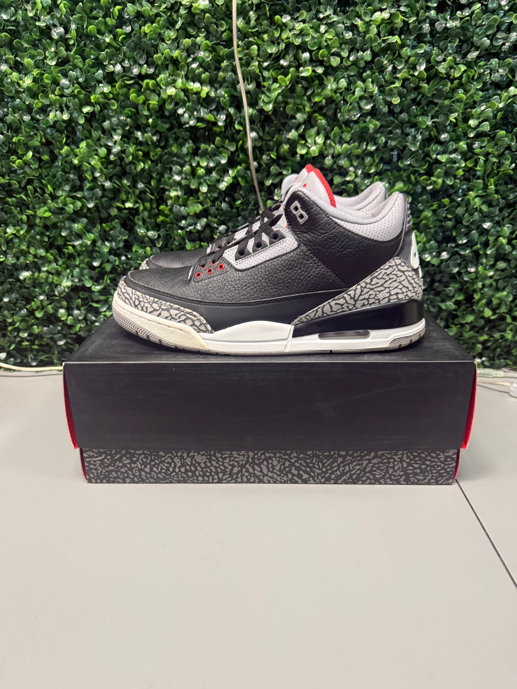 Jordan 3 Retro "Black Cement 2018" Size 11 Preowned