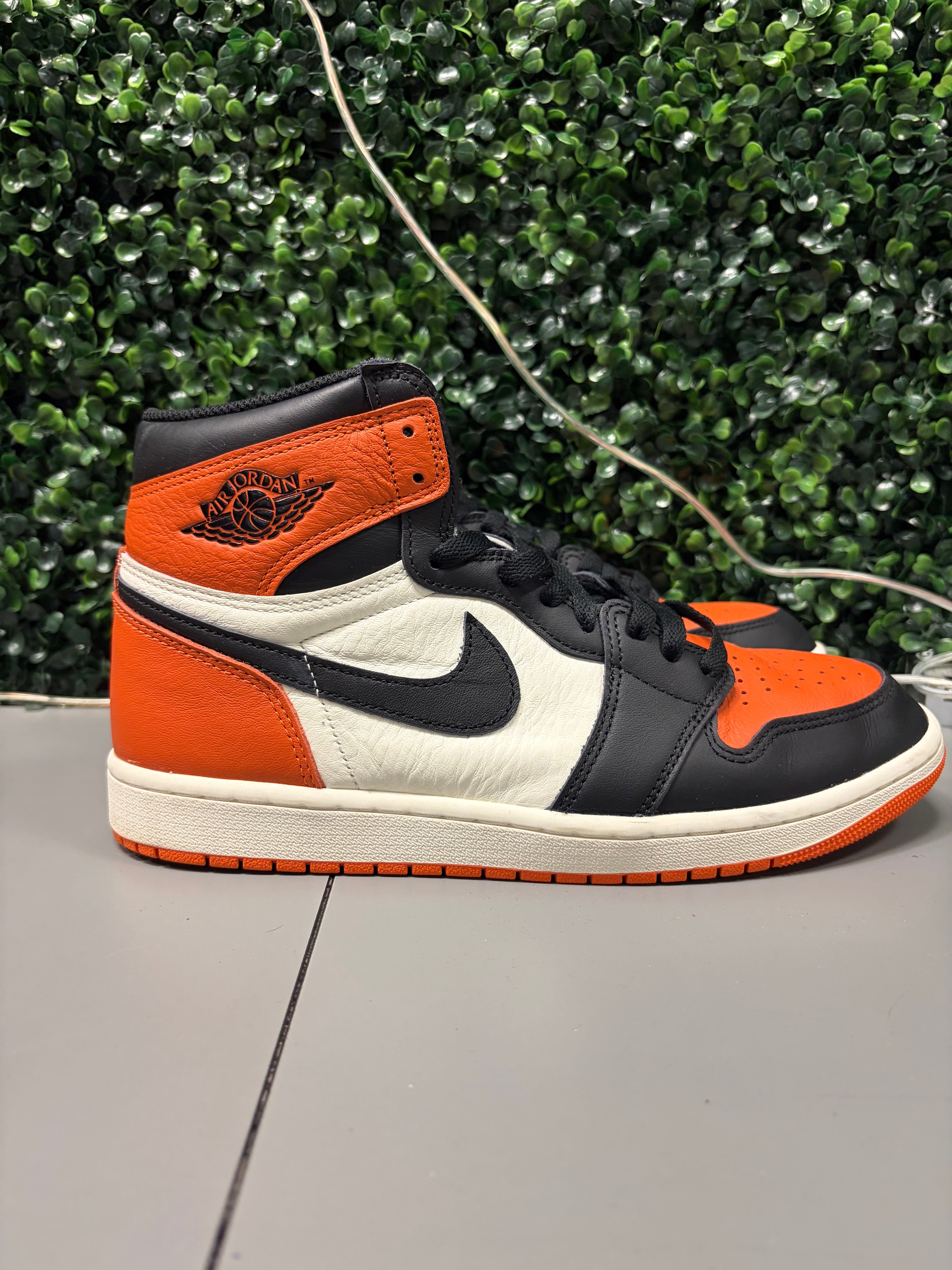 Jordan 1 Retro High OG Shattered Backboard (2025) Size 10.5 Preowned