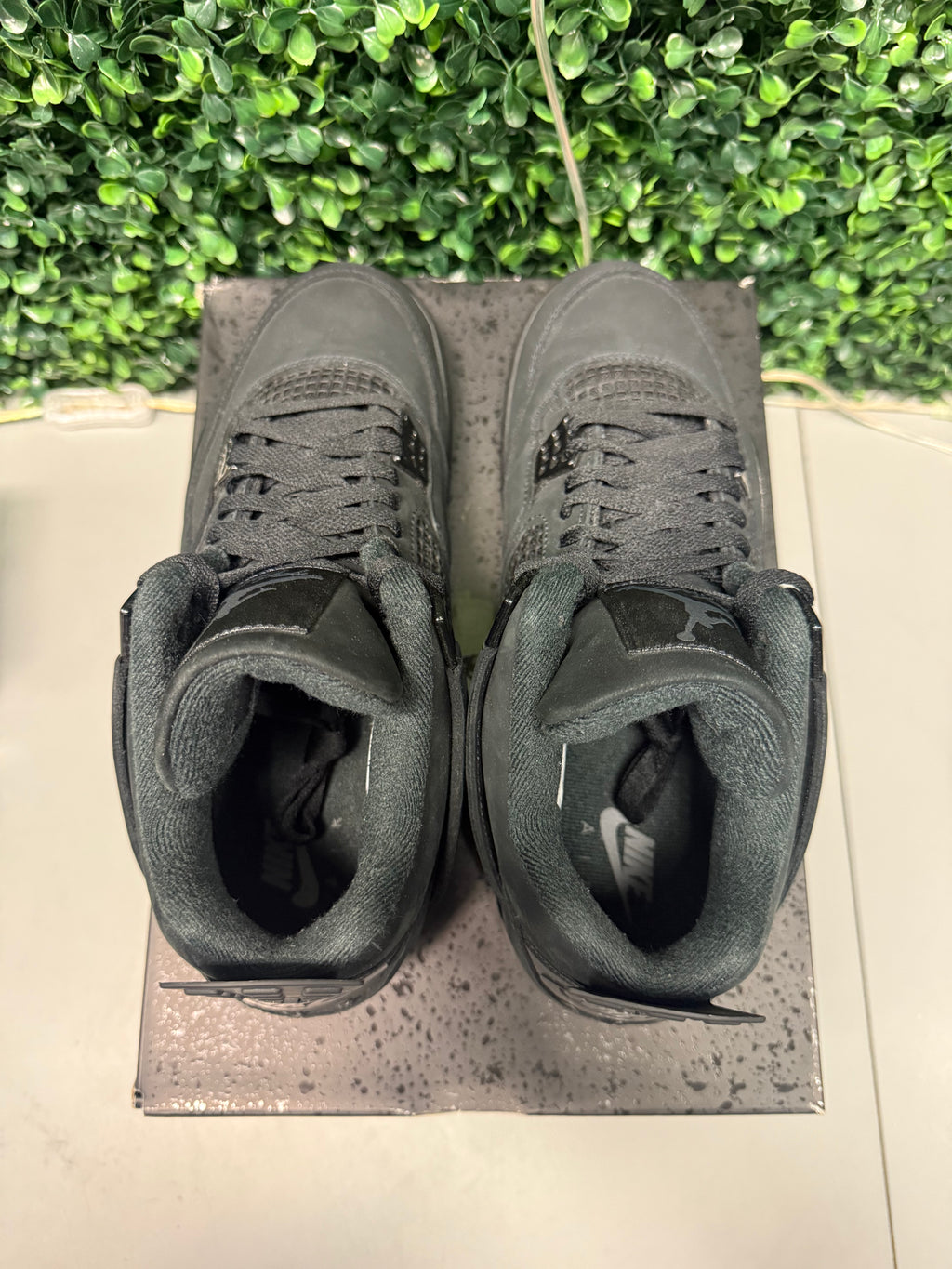 Jordan 4 "Black Cat 2025" Size 10 Preowned