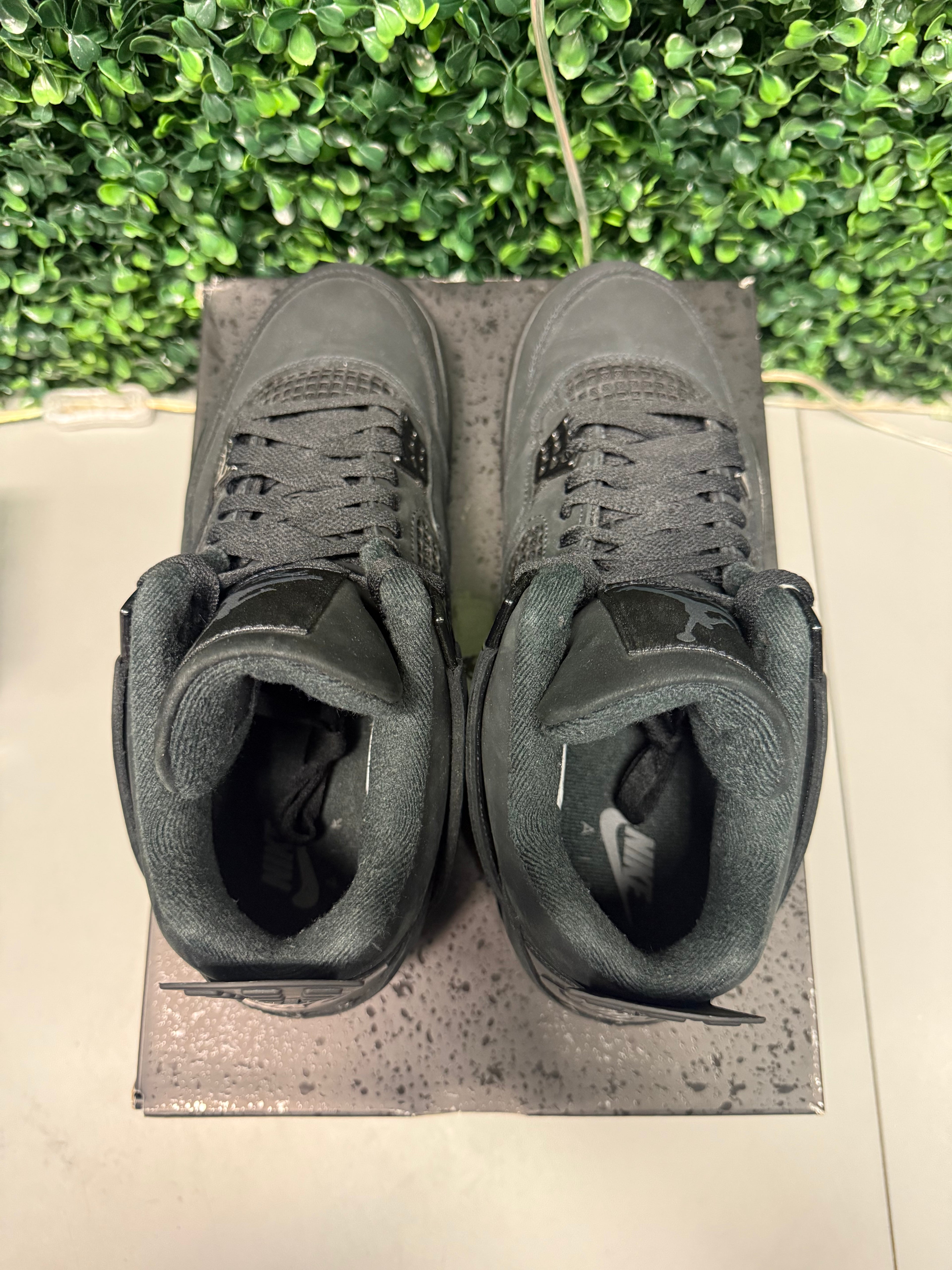 Jordan 4 "Black Cat 2025" Size 10 Preowned
