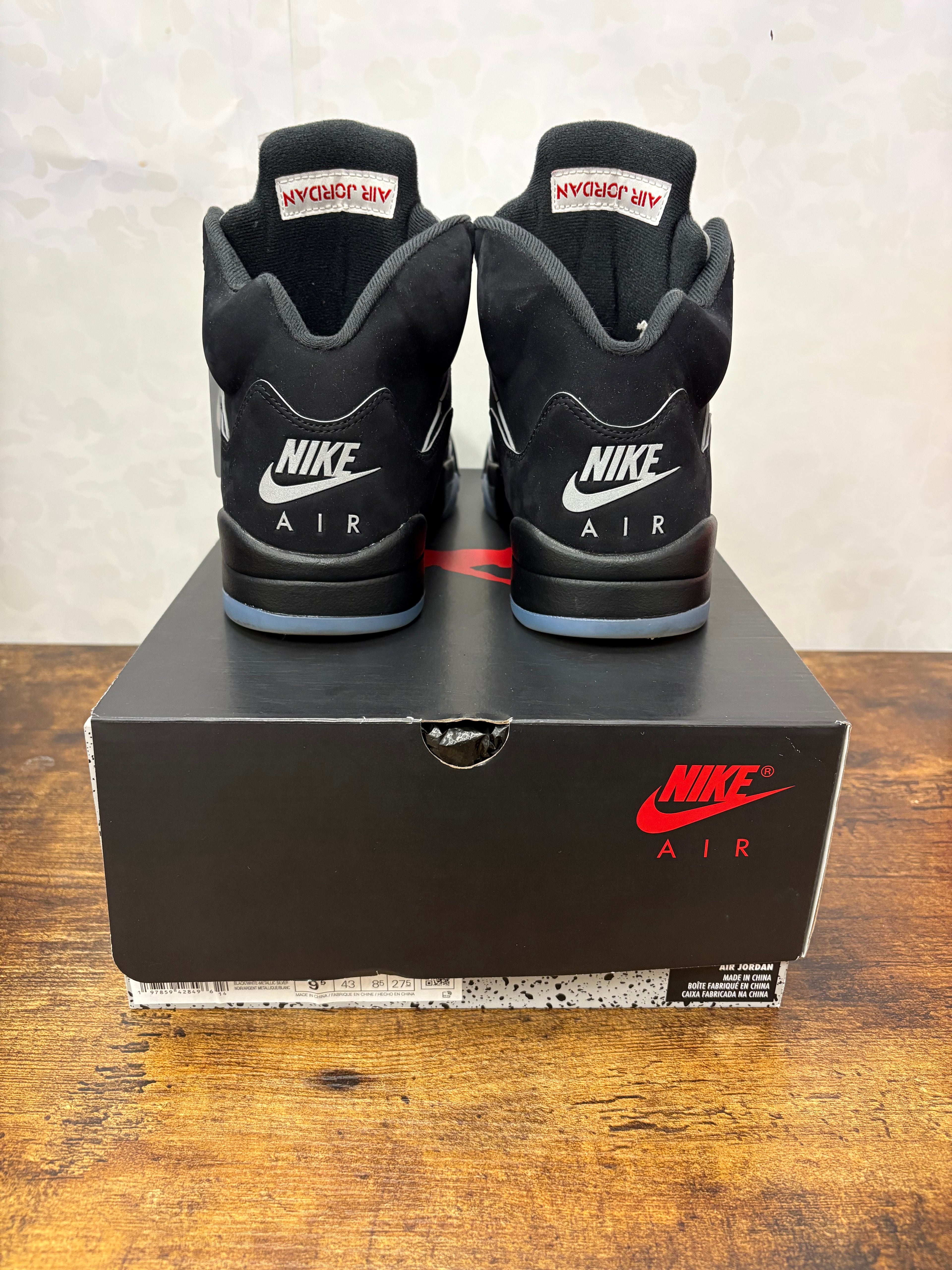 Jordan 5 “Black Metallic Reimagined” Preowned Size 9.5