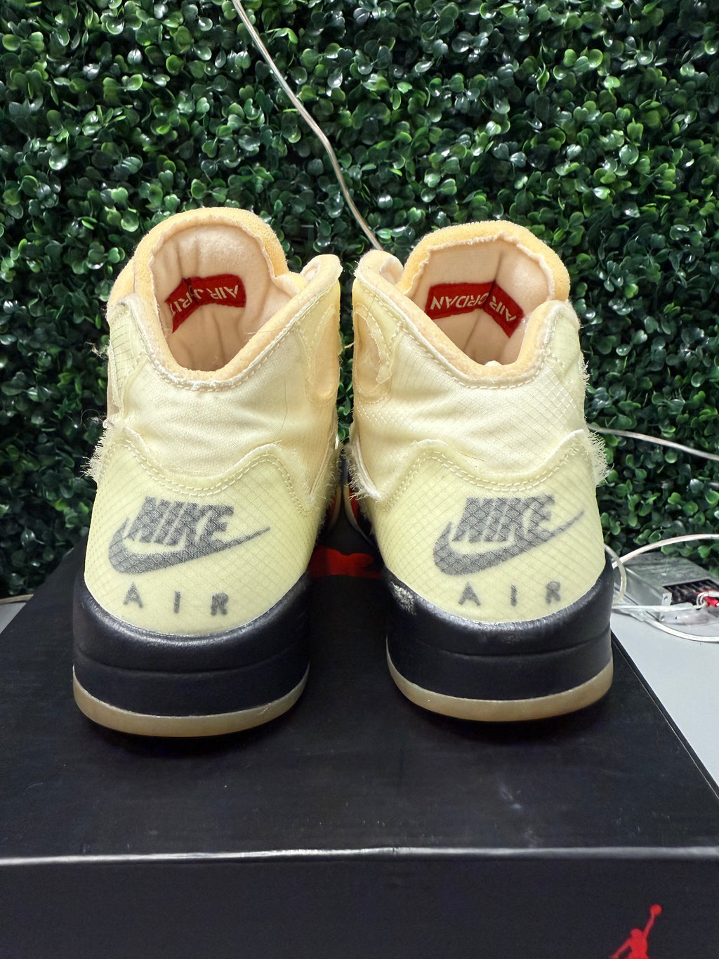 Jordan 5 X Off-White "Sail" Size 9.5 Preowned