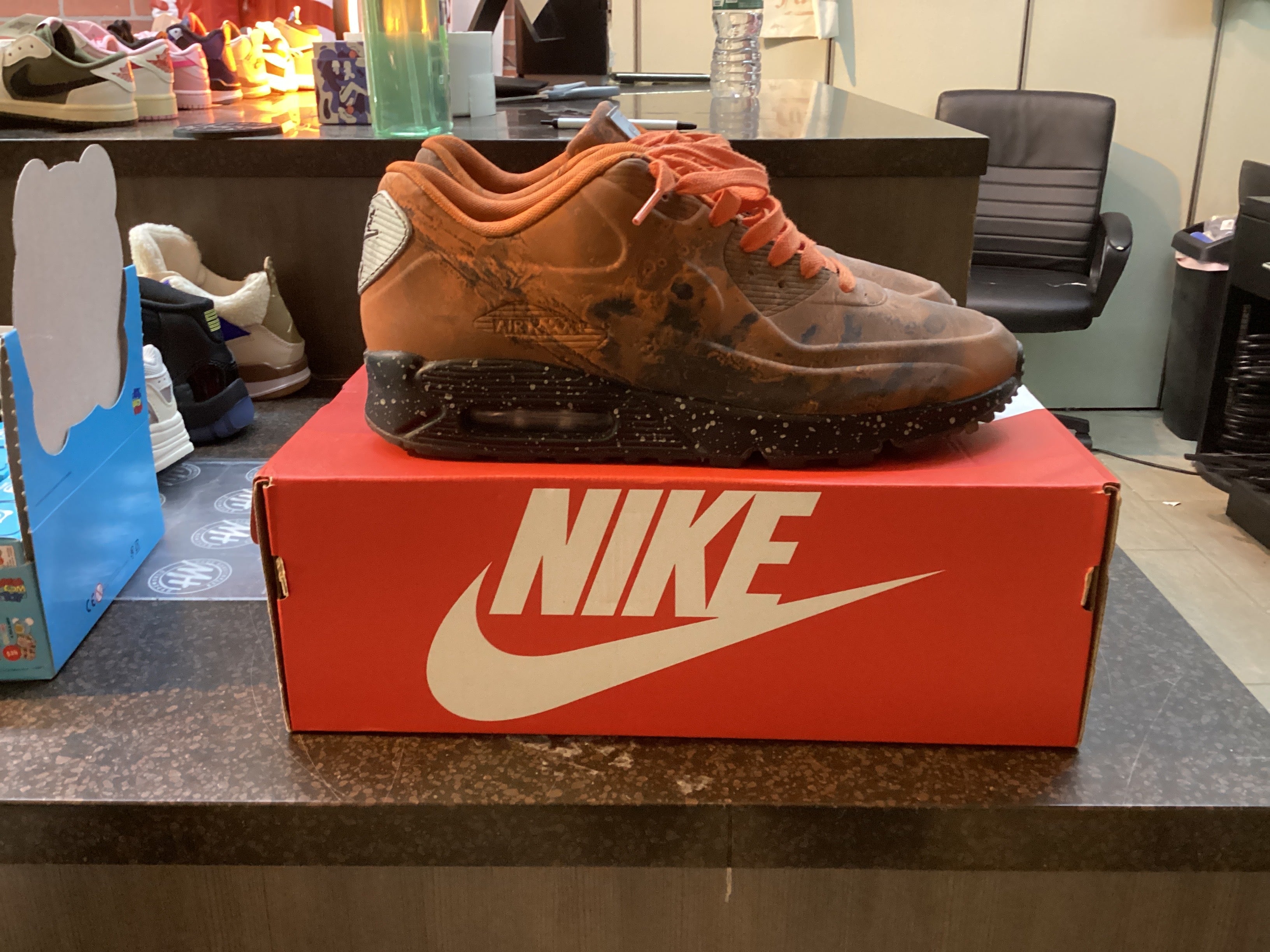 Air Max 90 “Mars Landing” Preowned Size 9.5 Rep Box