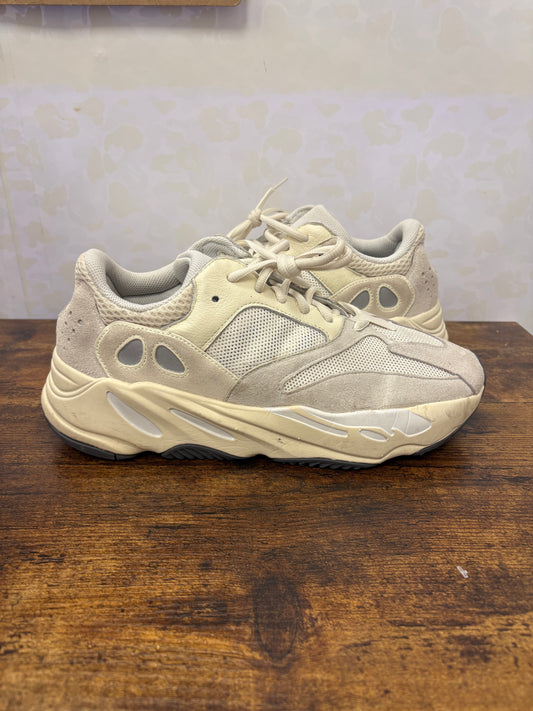 Yeezy 700 “Analog” Size 10.5 Preowned No Box