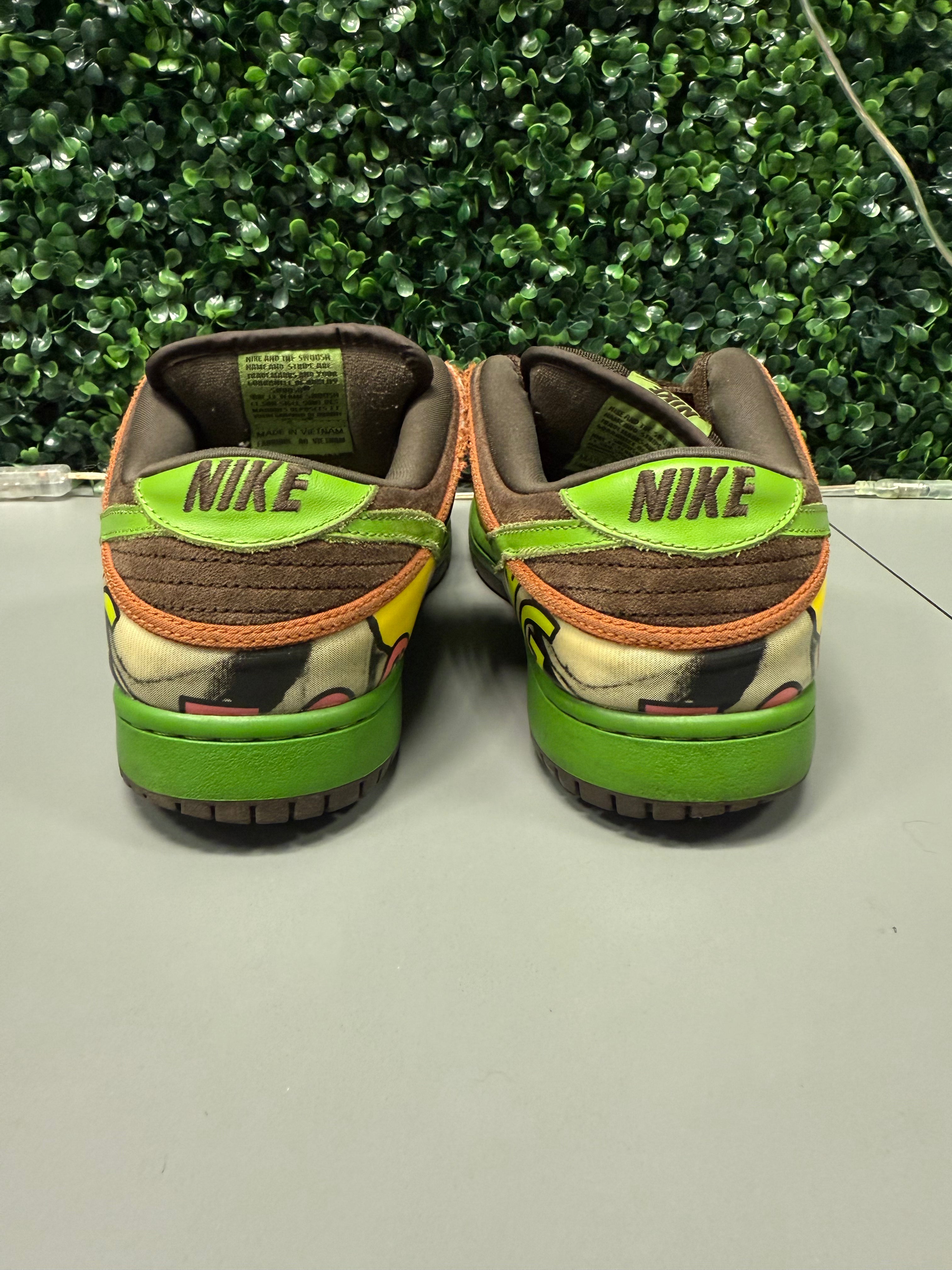 Nike SB Dunk Low "De La Soul" Size 10 Preowned