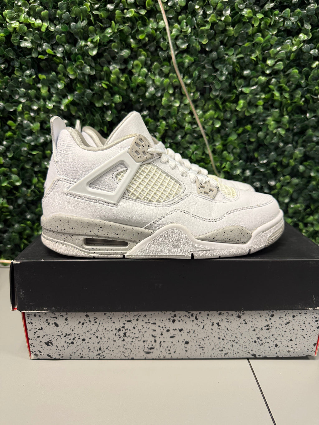 Jordan 4 "Oreo" Size 5Y Preowned