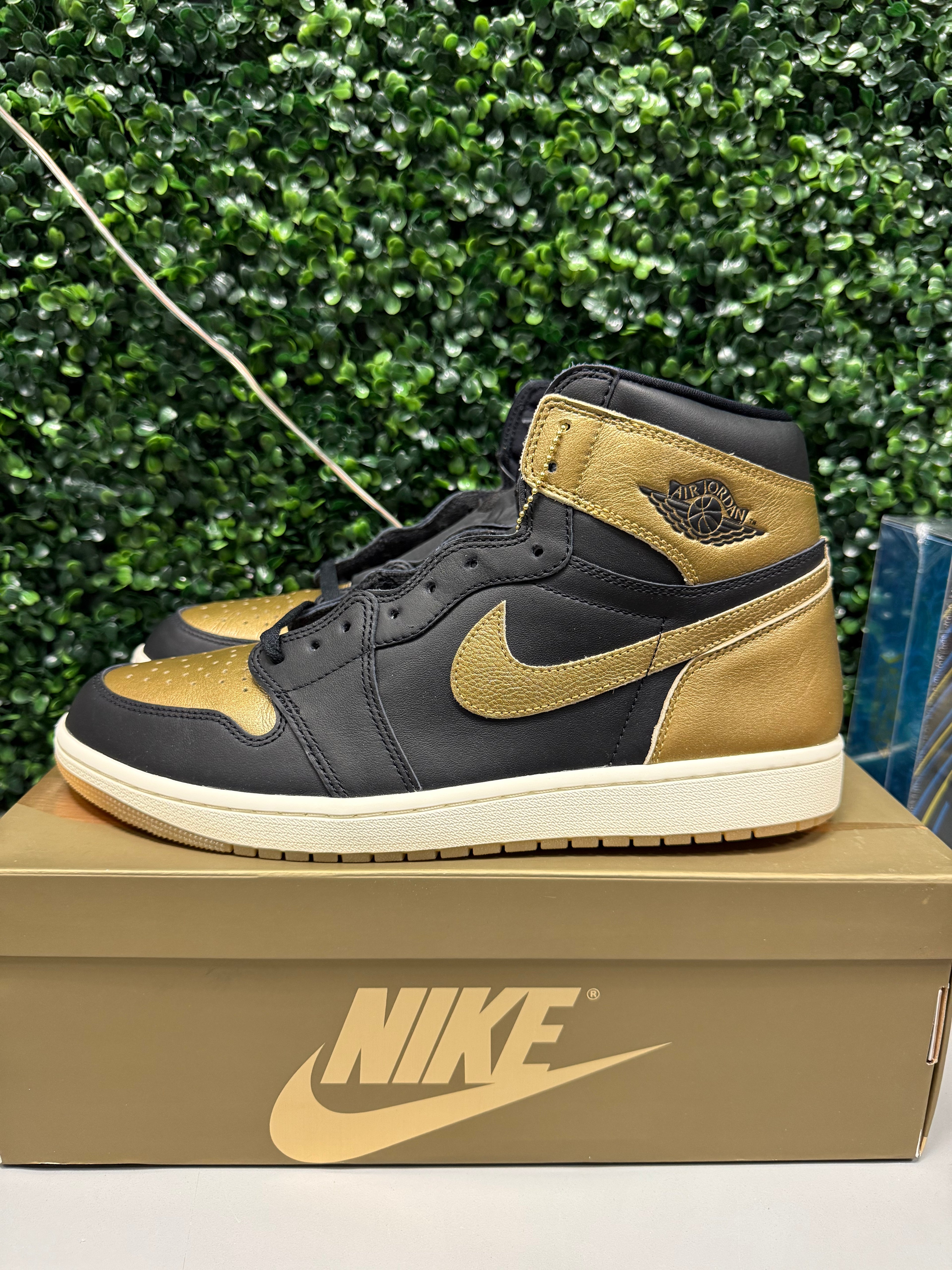 Jordan 1 High "Metallic Gold" Size 13 Tried On