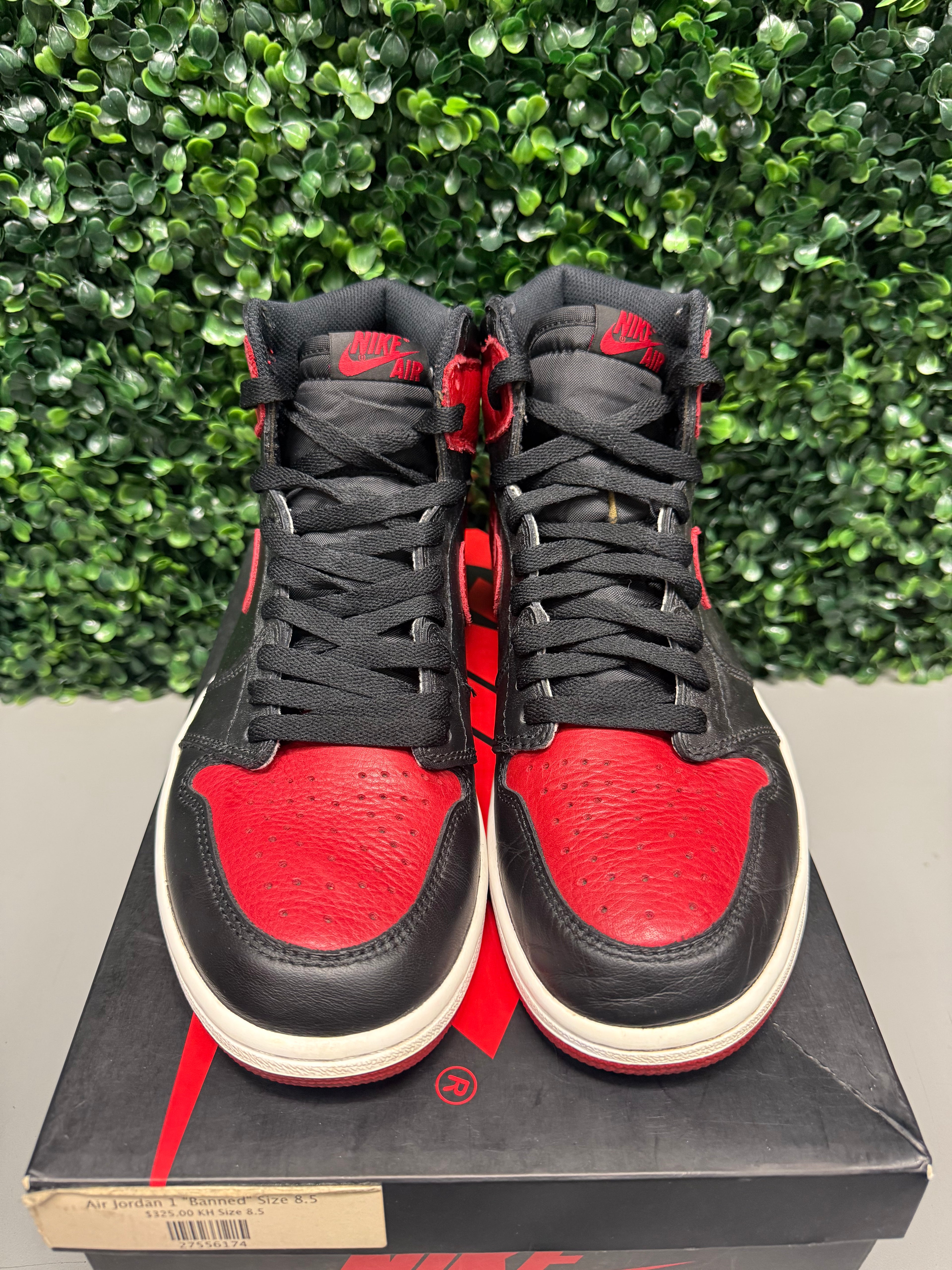 Jordan 1 High "Bred Banned" Size 8.5 Preowned