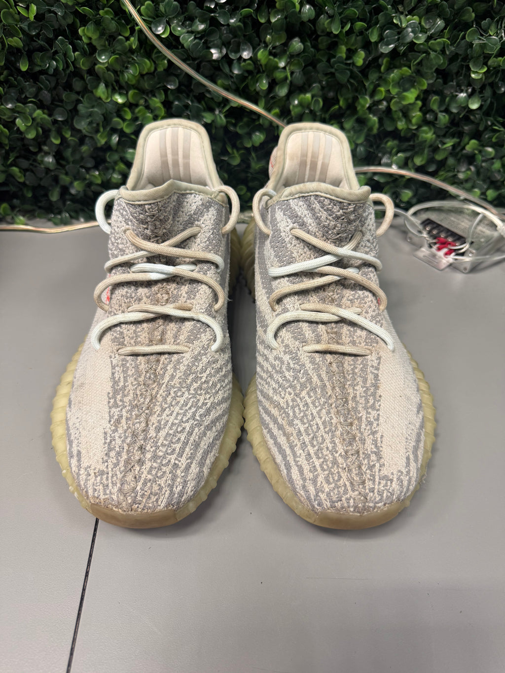 Yeezy 350 V2 "Blue Tint" Size 7.5 Preowned