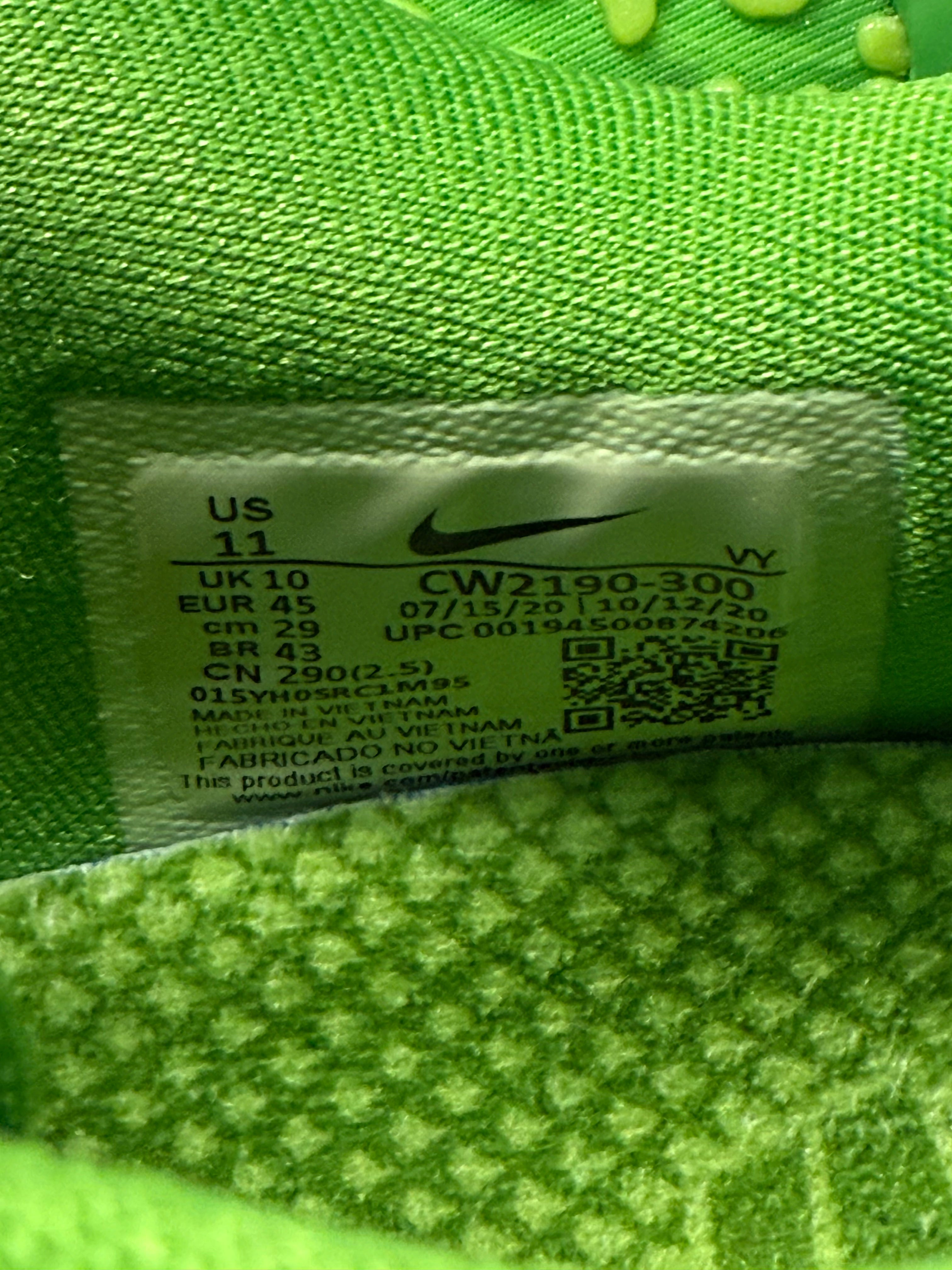 Nike Kobe 6 Protro "Grinch" Size 11 Preowned (No Box)