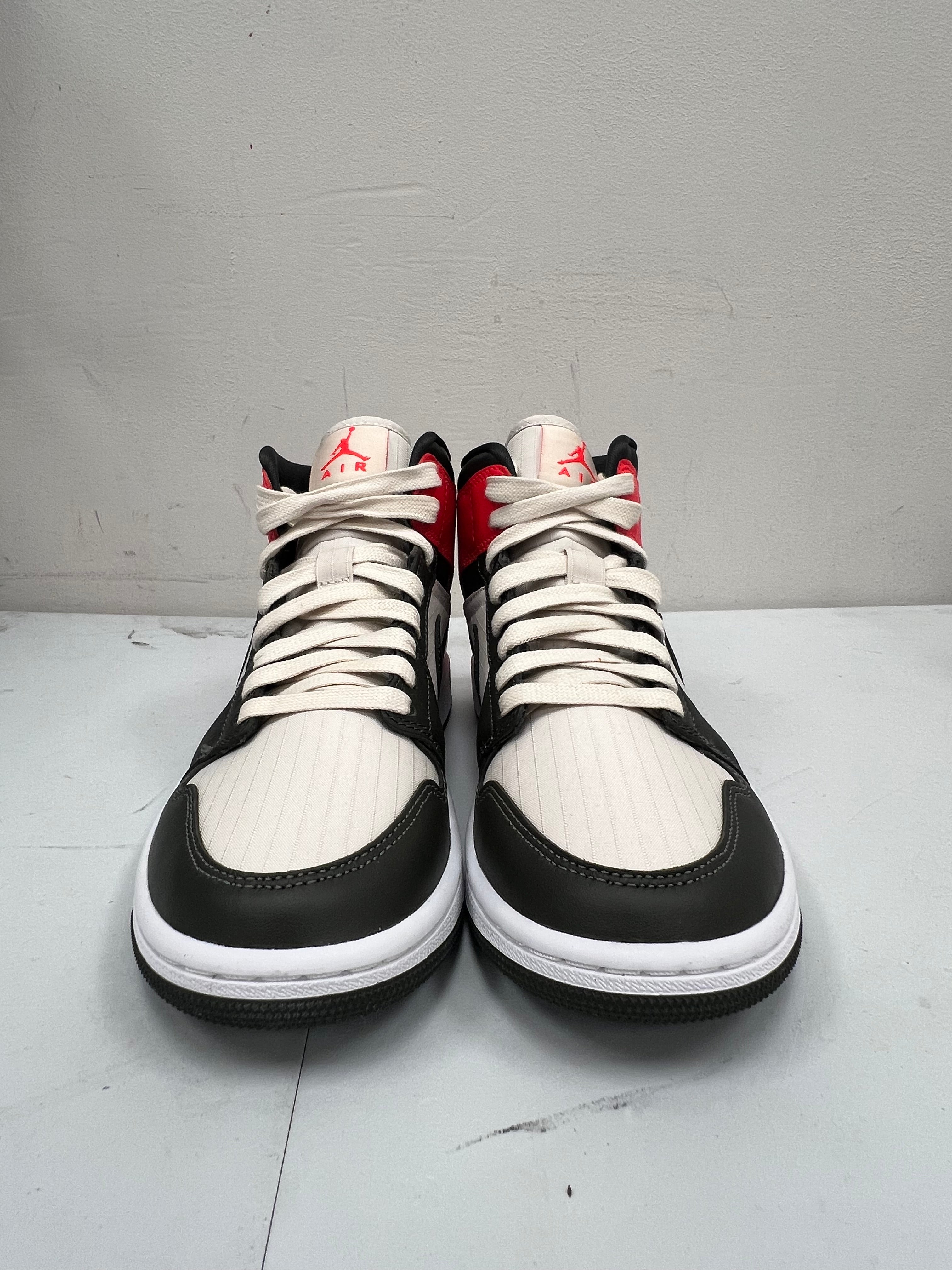 Jordan 1 Mid “Orewood Brown” Size 7.5W/6M Preowned