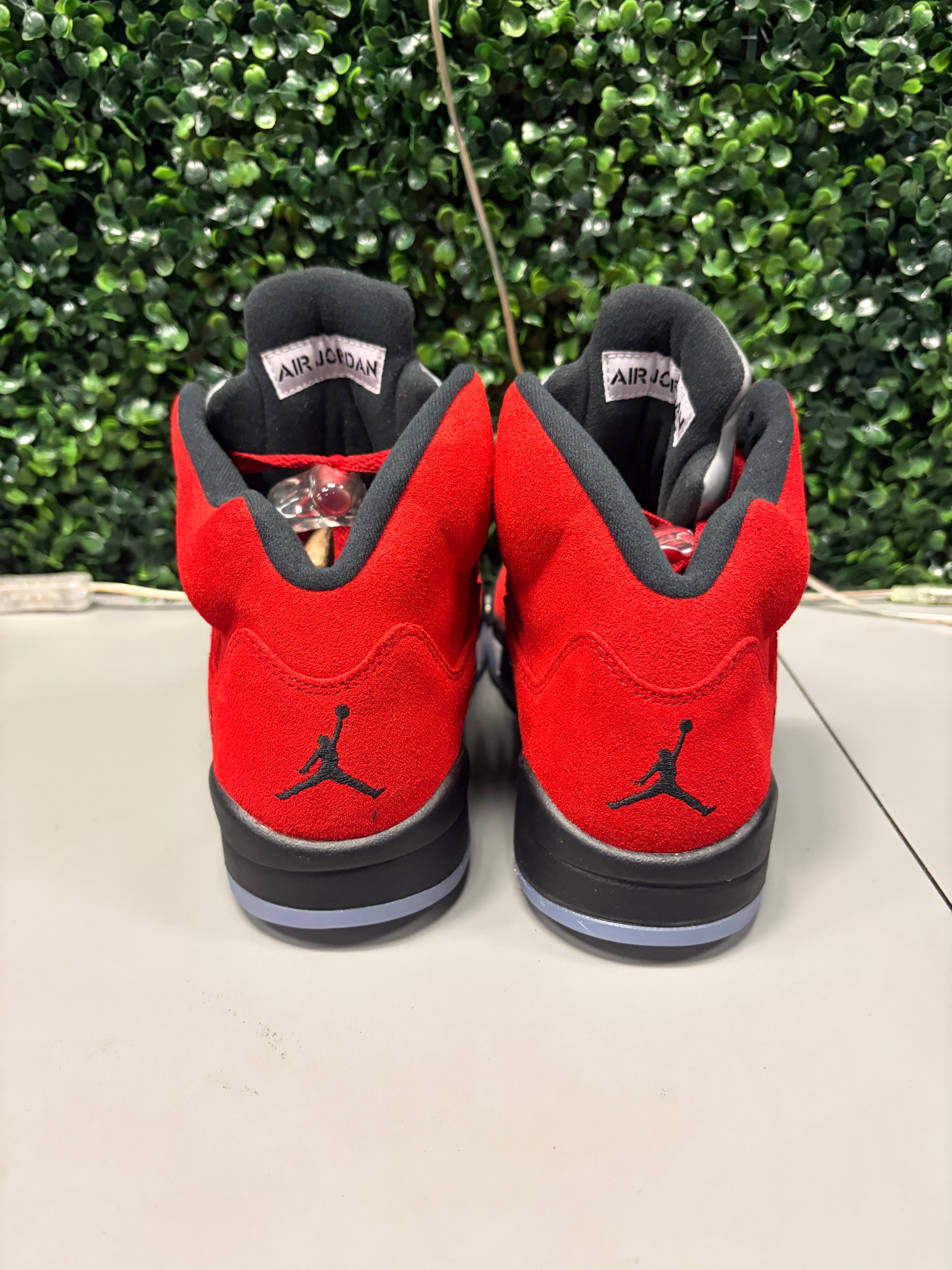 Jordan 5 Retro "Raging Bull Red" Size 10.5 Preowned
