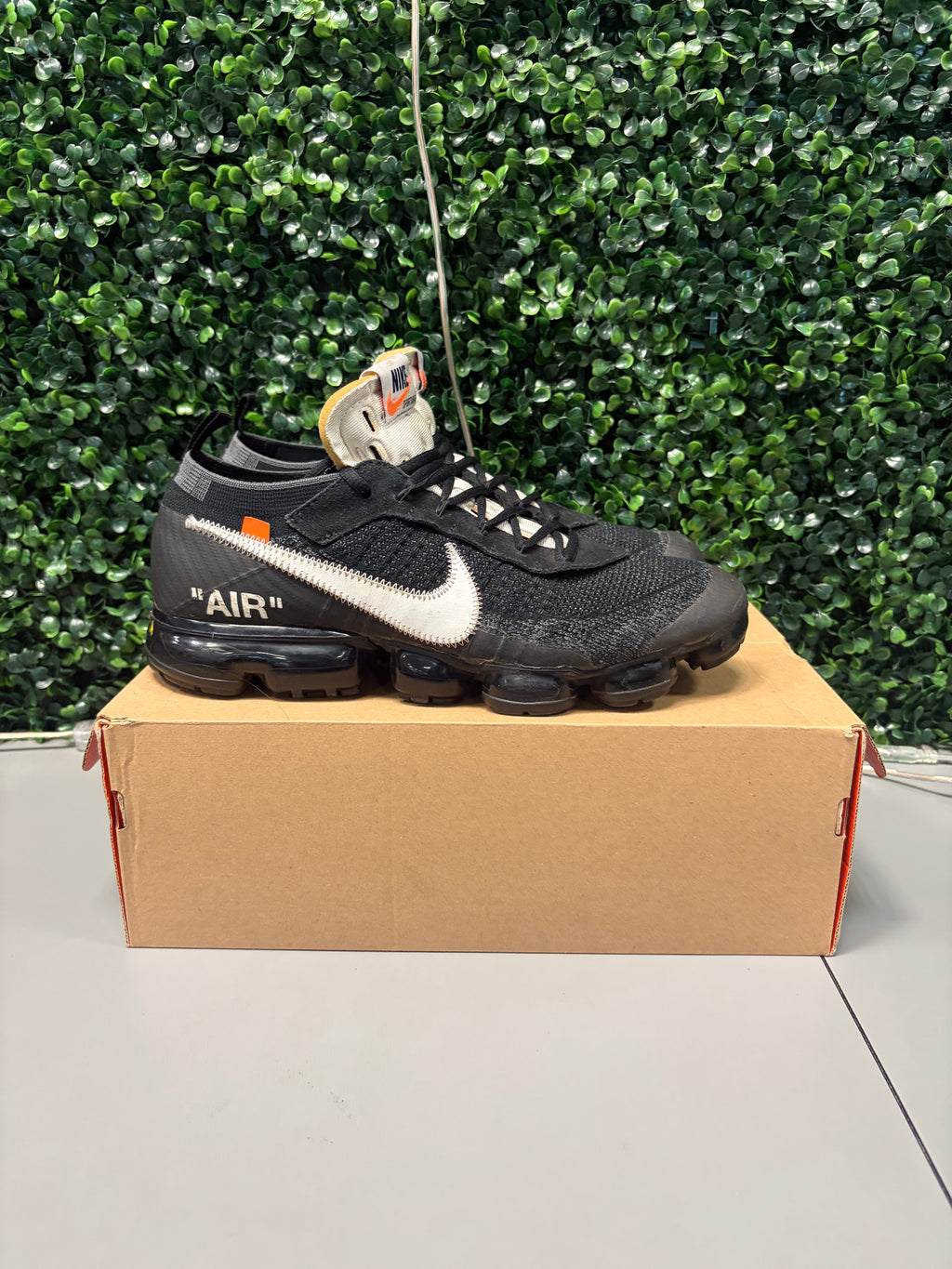 Nike Air VaporMax "Off-White" Size 11.5 Preowned #2