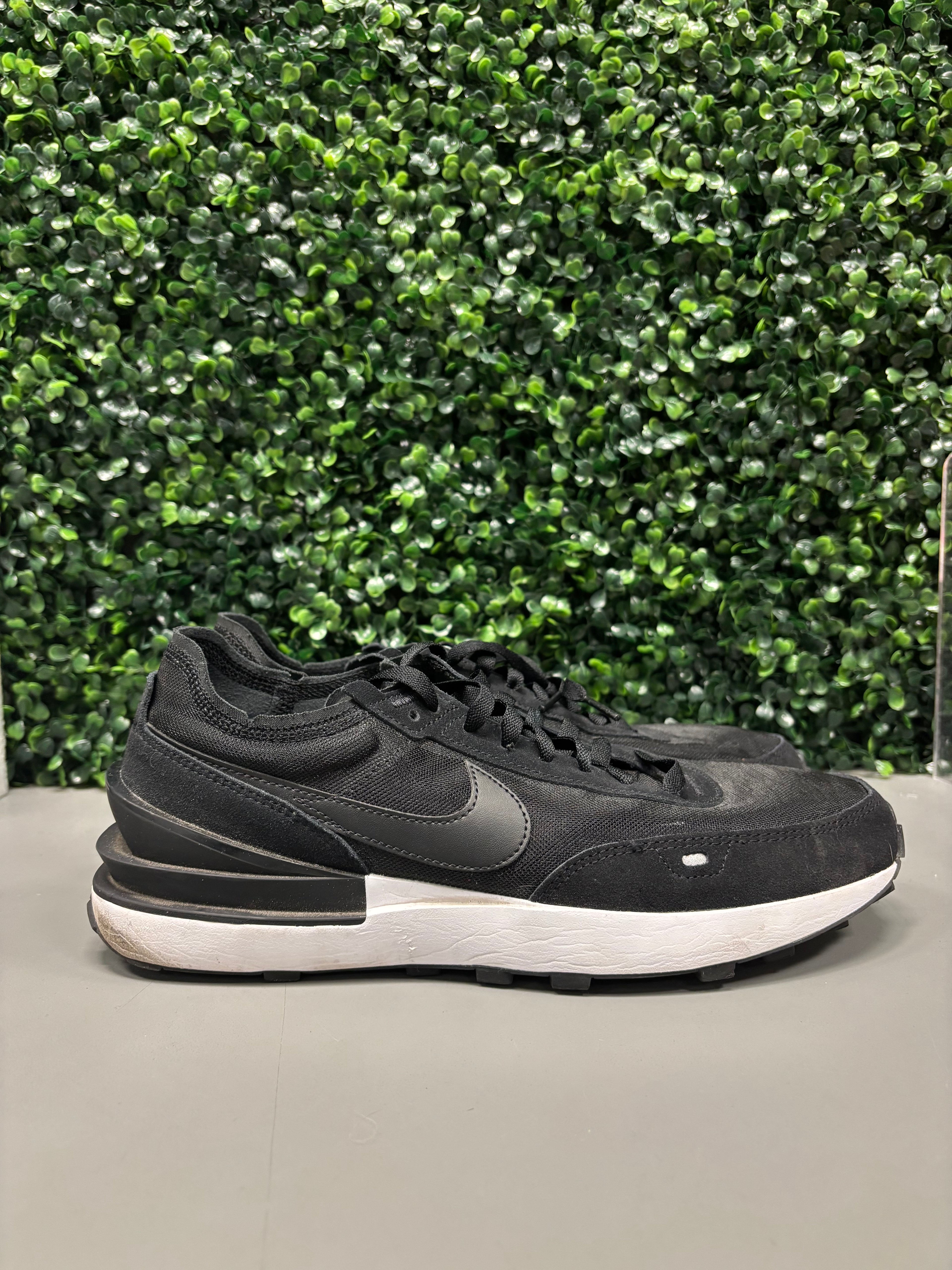 Nike Waffle One "Black White" Size 11 Pre Owned