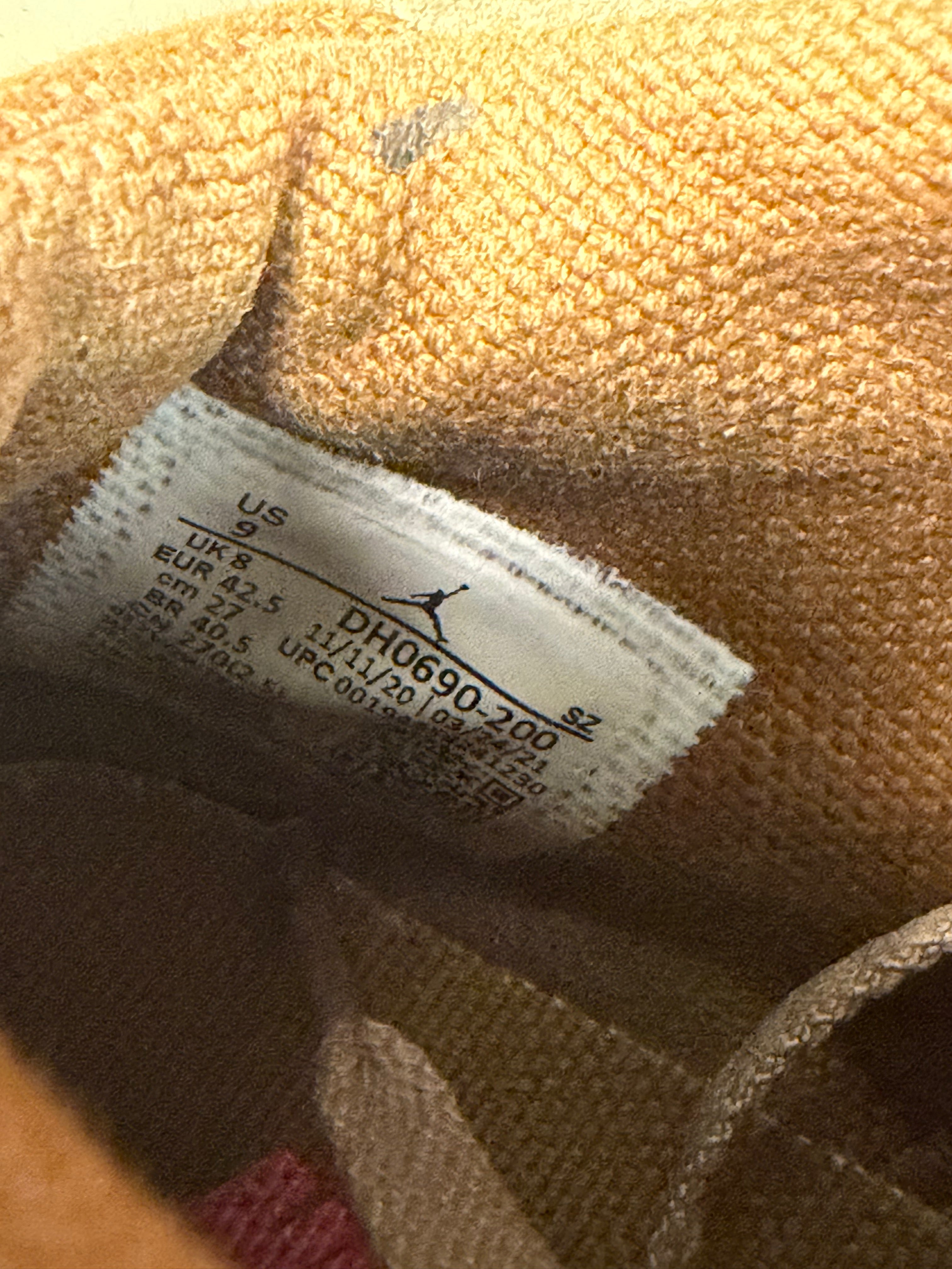 Jordan 6 Retro Travis Scott "British Khaki" Size 9 Preowned