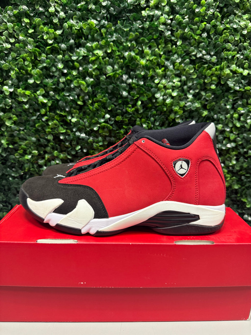 Jordan 14 "Gym Red Toro" Size 10.5 Preowned