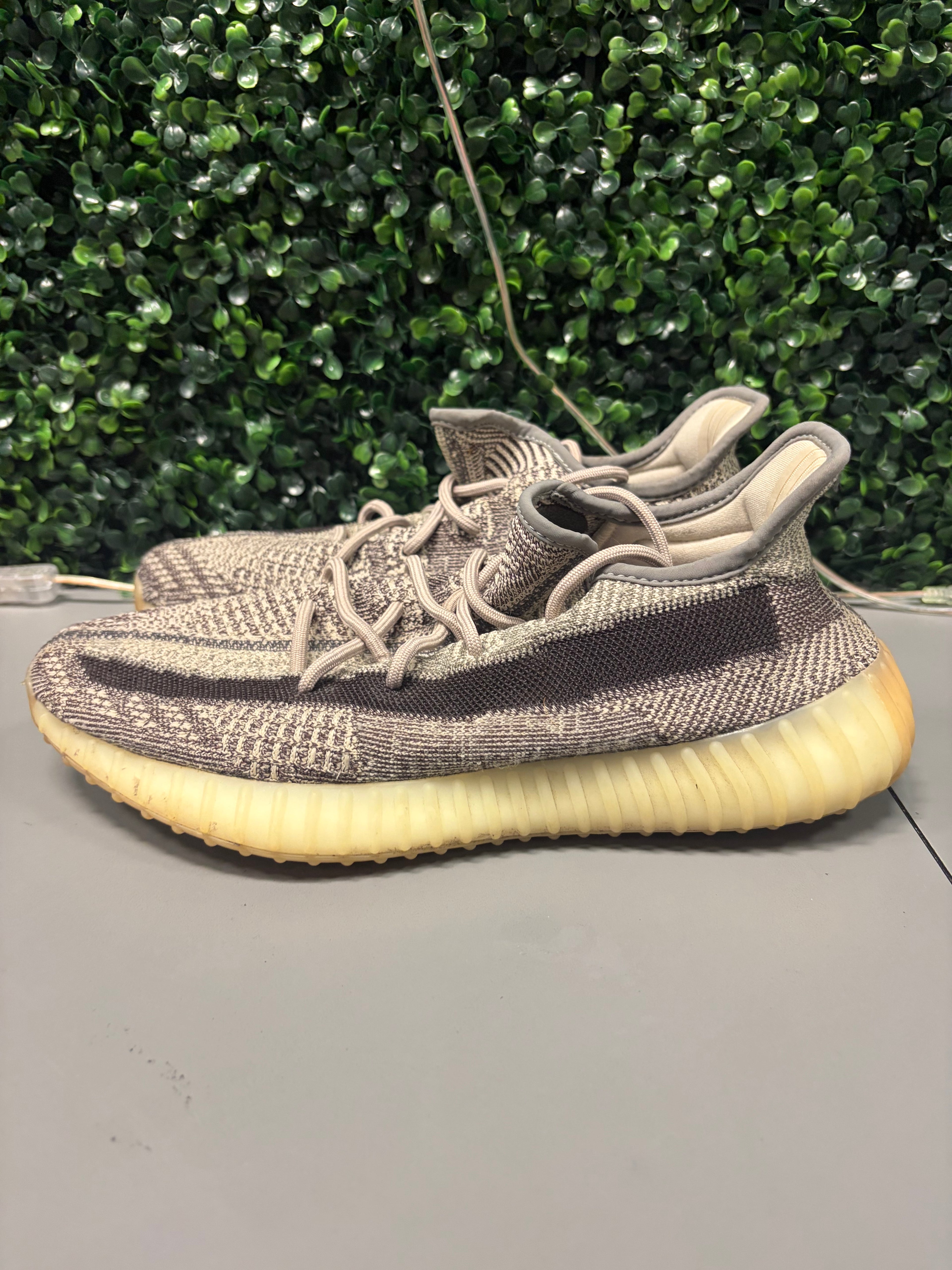 Yeezy 350 V2 "Zyon" Size 10.5 Preowned
