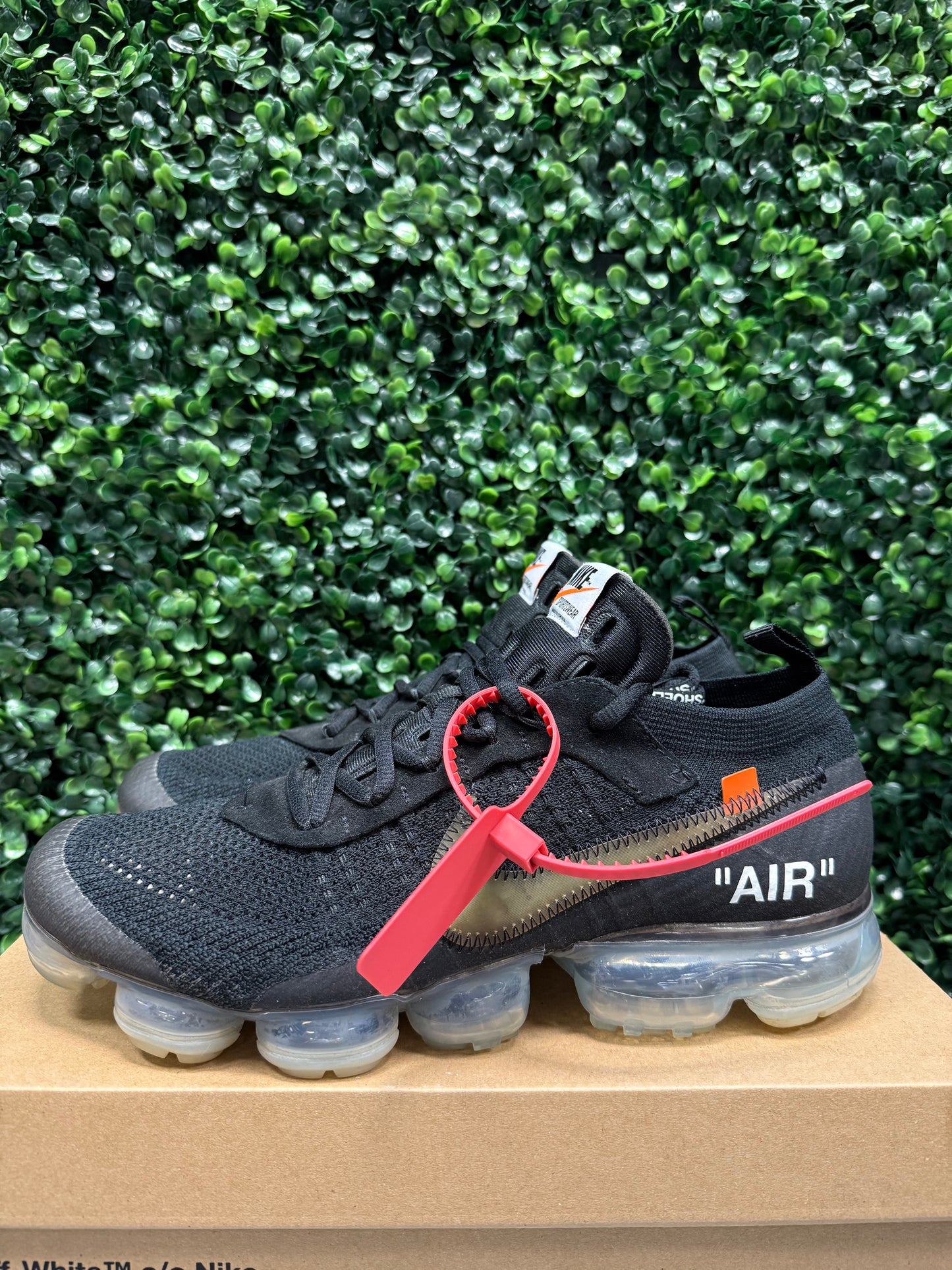 Nike Air VaporMax X Off-White "Black" Size 11 Preowned