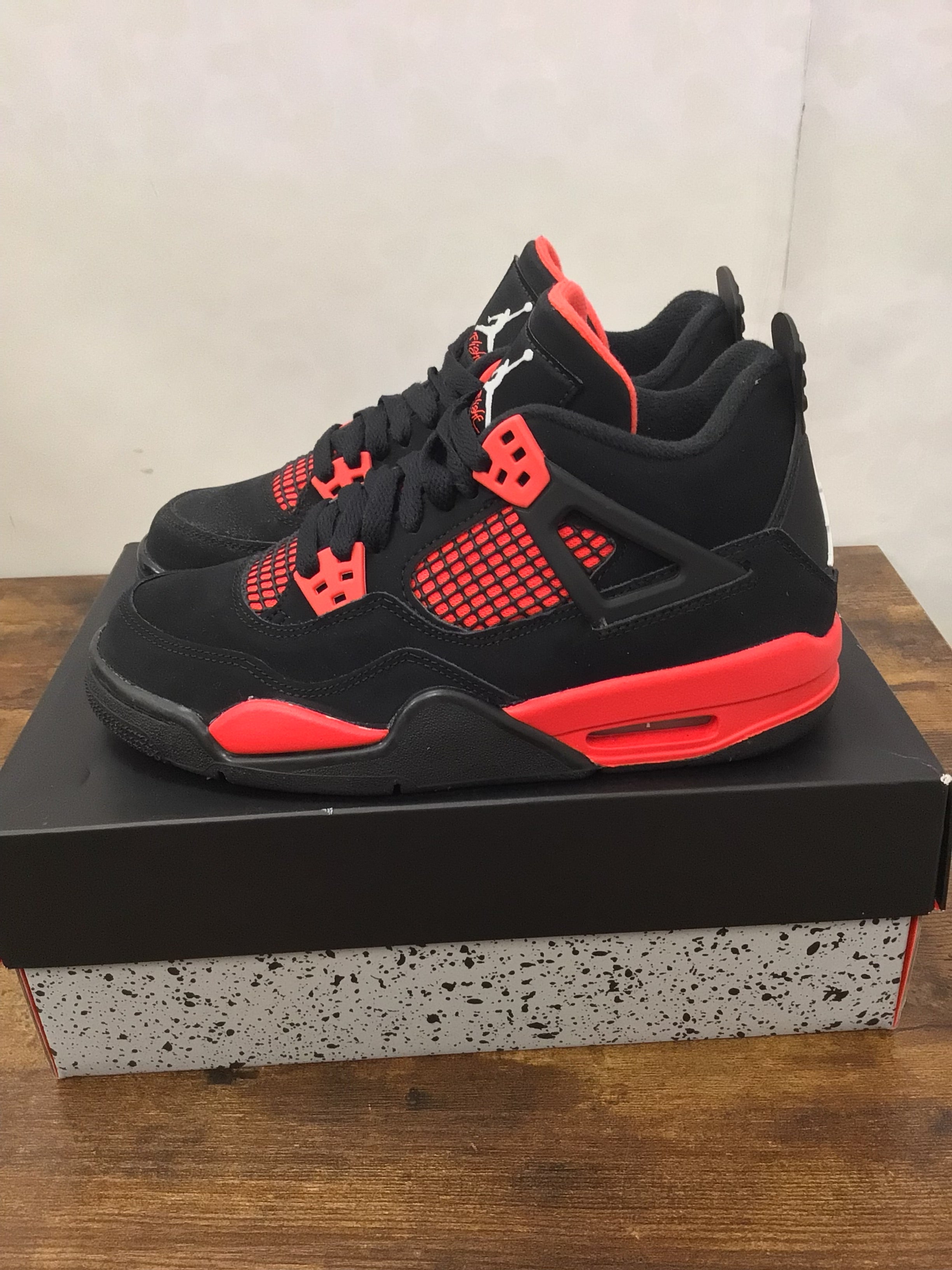 Jordan 4 Retro “Red Thunder” Size 5 Preowned