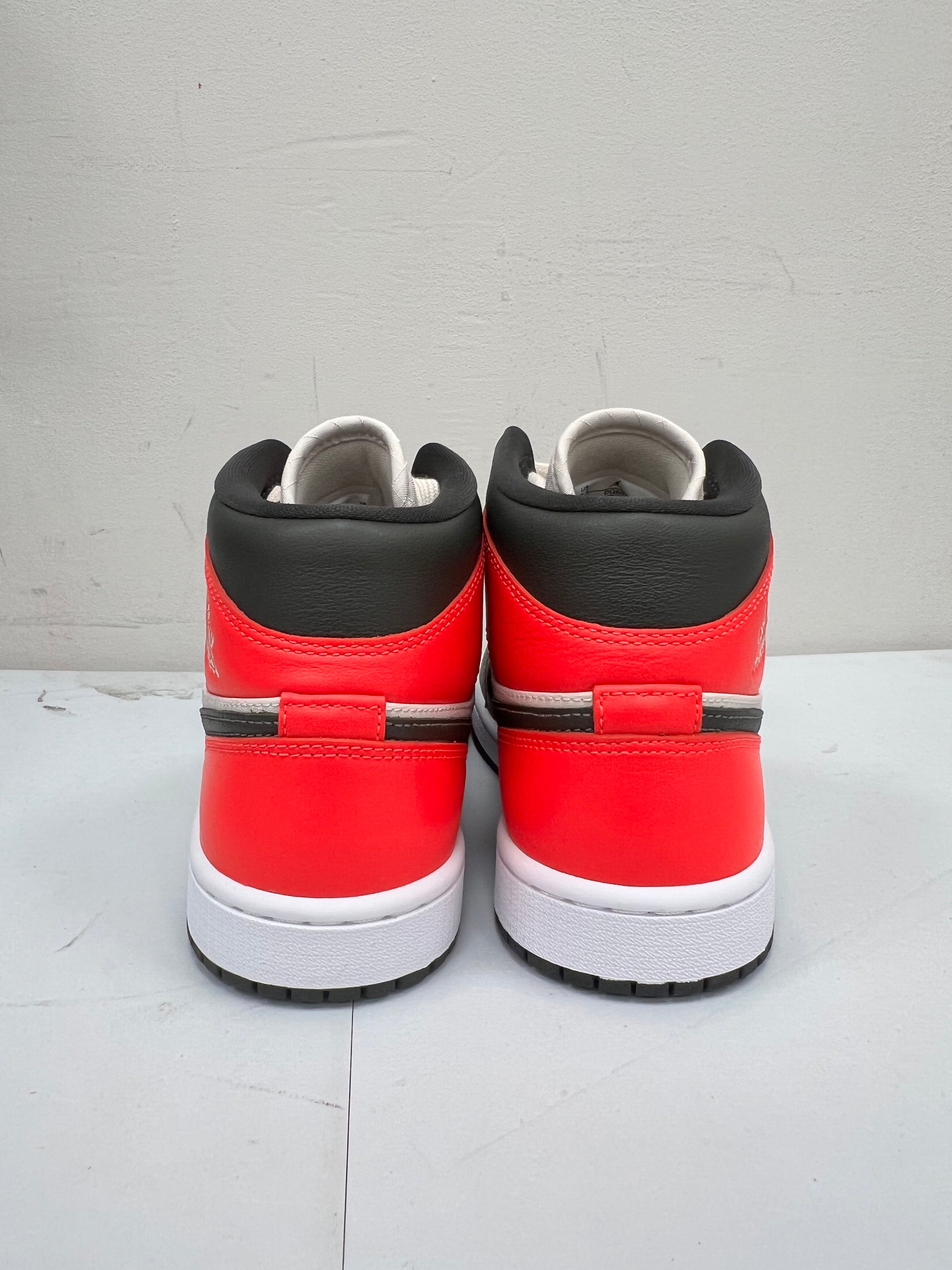 Jordan 1 Mid “Orewood Brown” Size 7.5W/6M Preowned