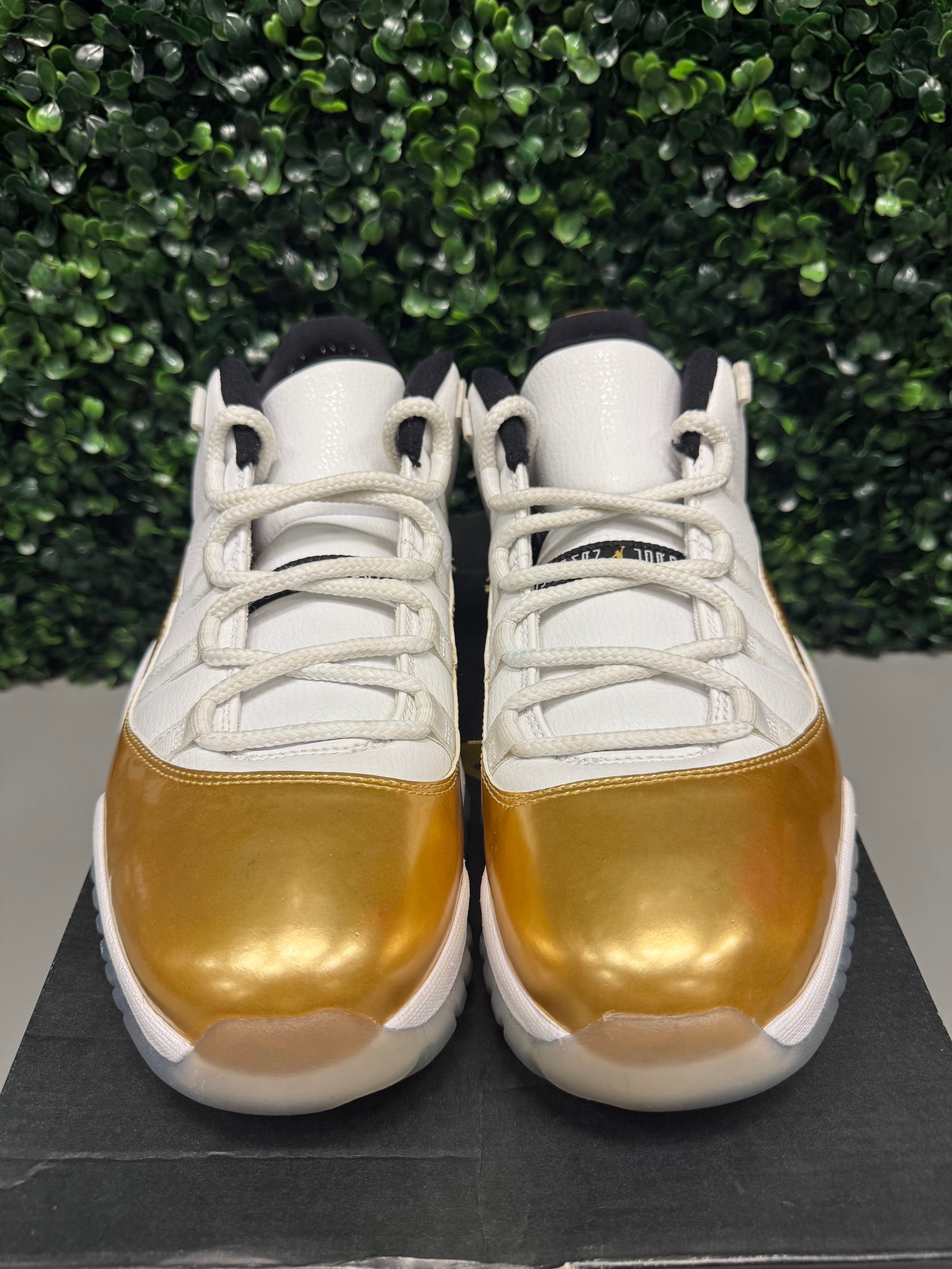 Jordan 11 Low "Closing Ceremony" Size 11 Preowned