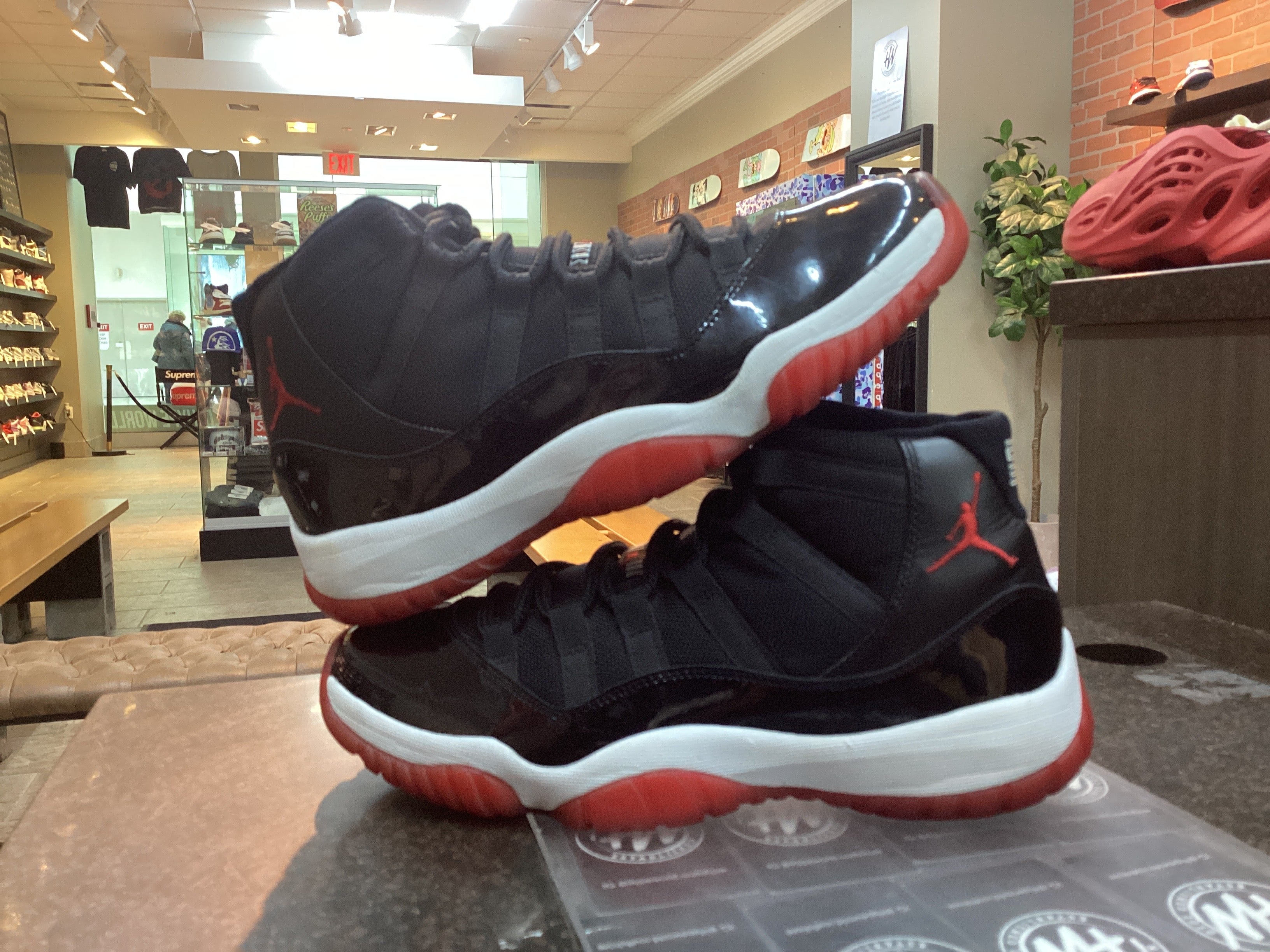 Jordan 11 “Bred” 2012 Pre Owned Size 8.5
