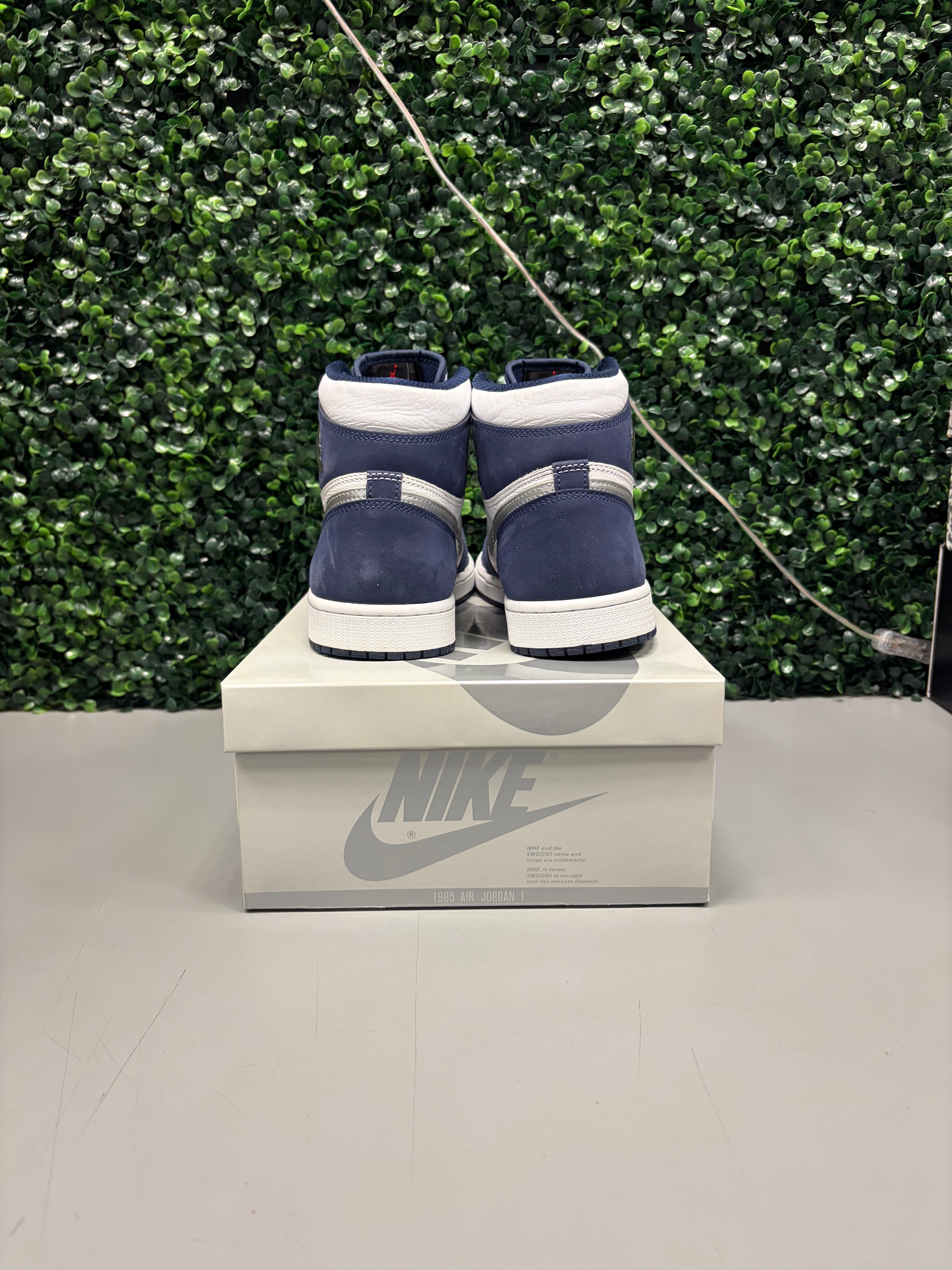 Jordan 1 High "Midnight Navy" Size 10.5 Preowned