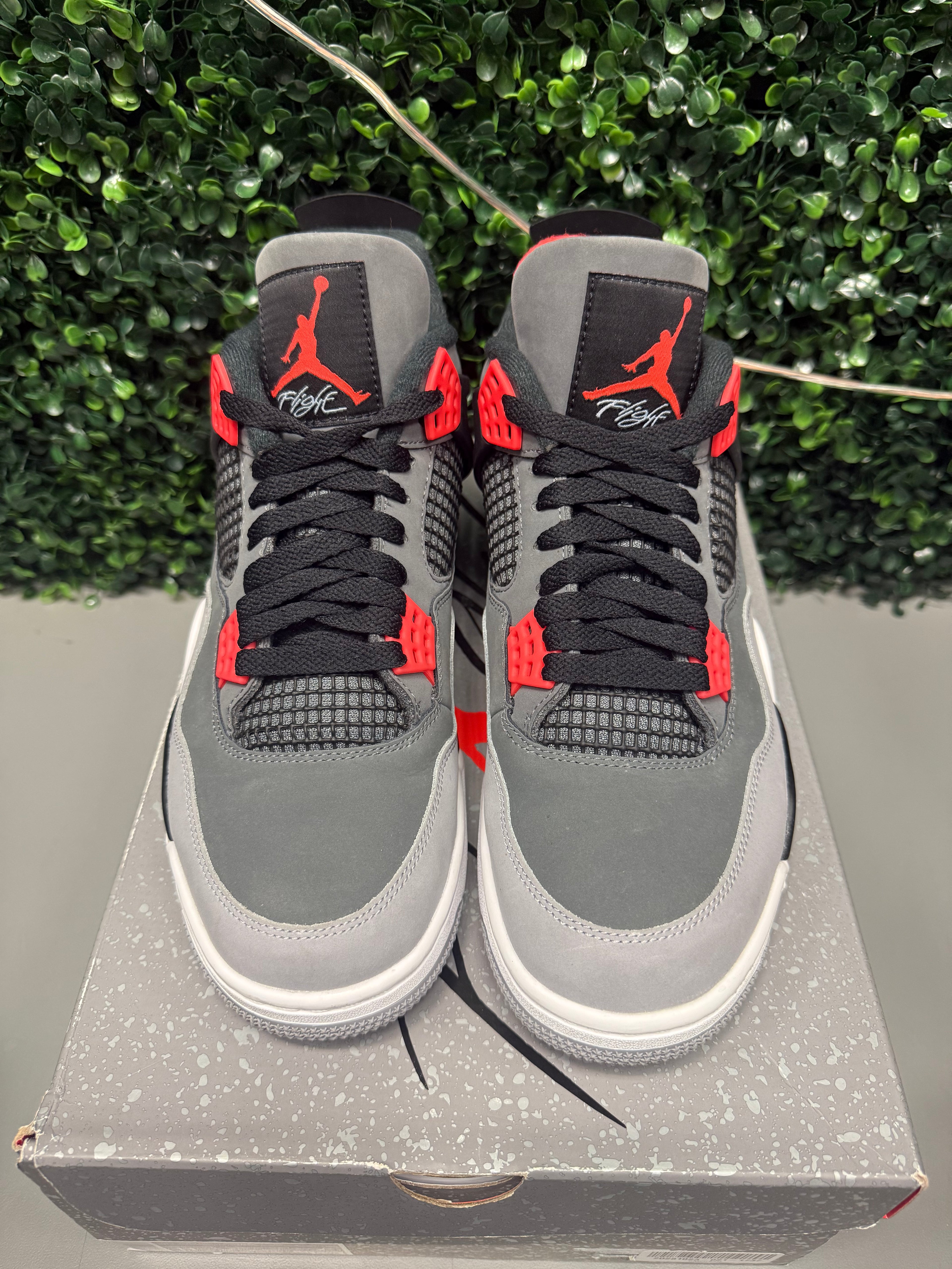 Jordan 4 "Infrared" Size 11 Preowned