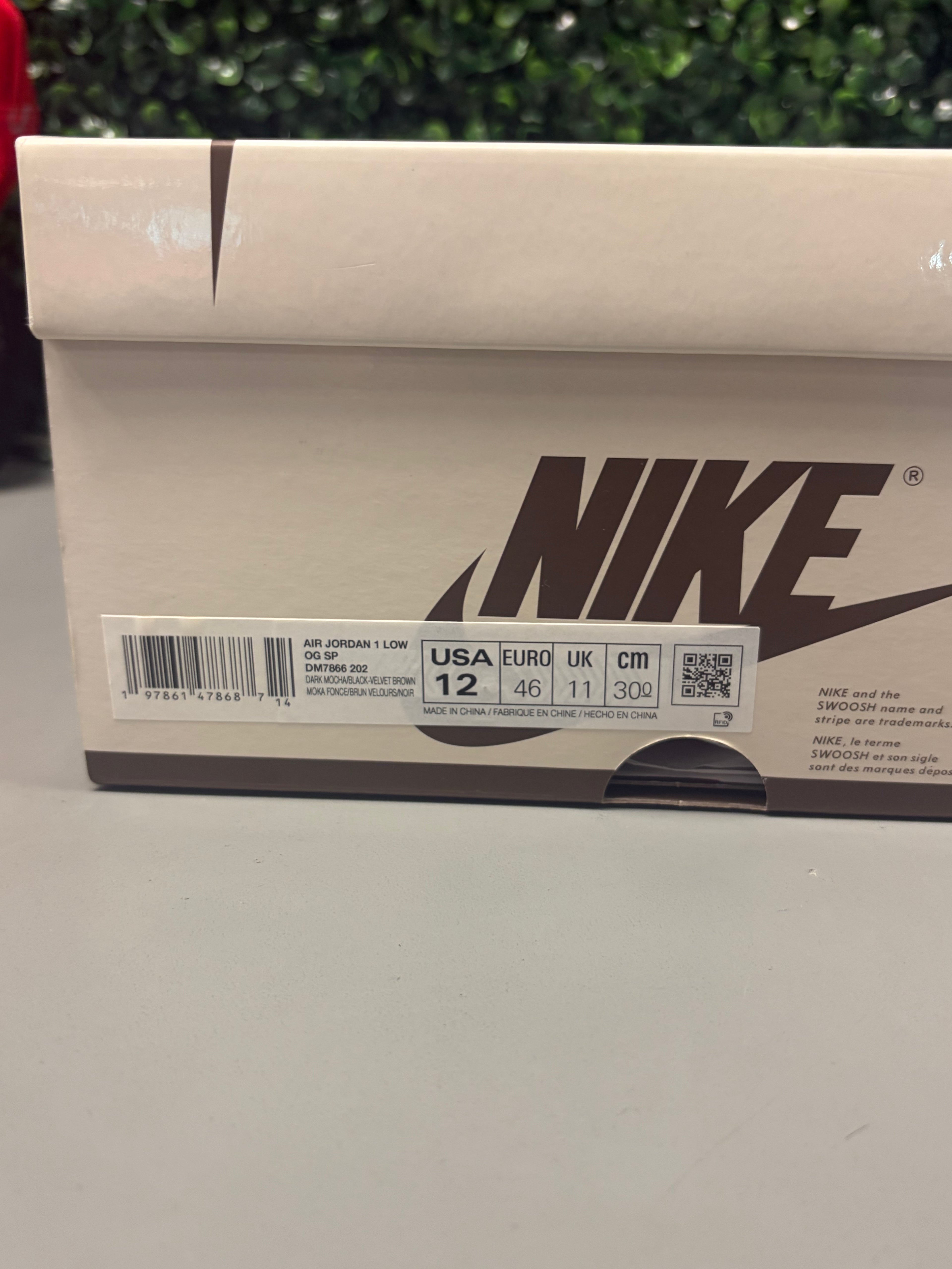 Jordan 1 Retro Low OG SP Travis Scott "Velvet Brown" Size 12 Preowned