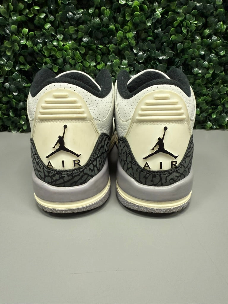 Jordan 3 "Grey Cement" Size 5Y Preowned