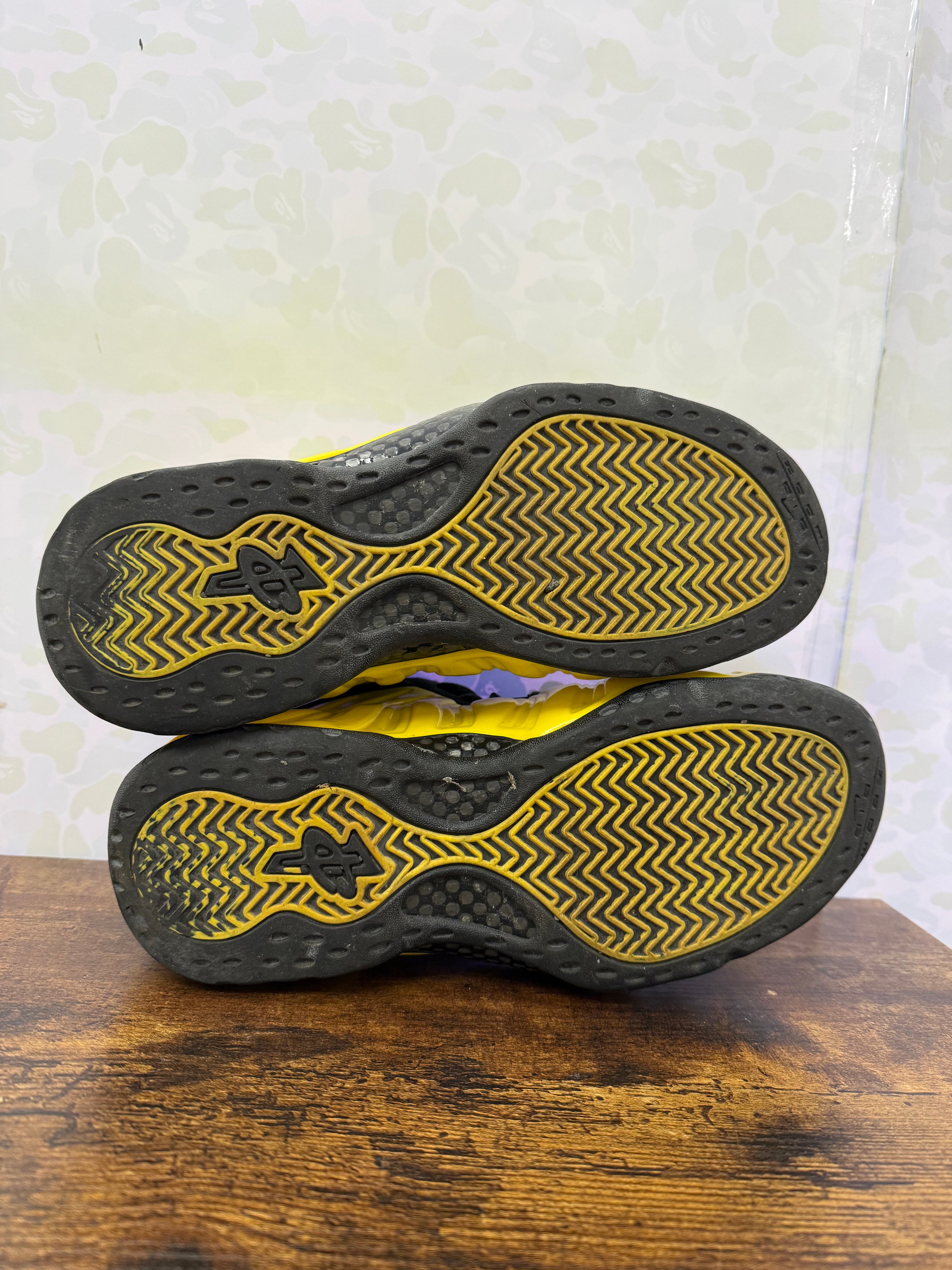 Nike Foamposite “Wu-Tang Yellow” Size 9 Preowned