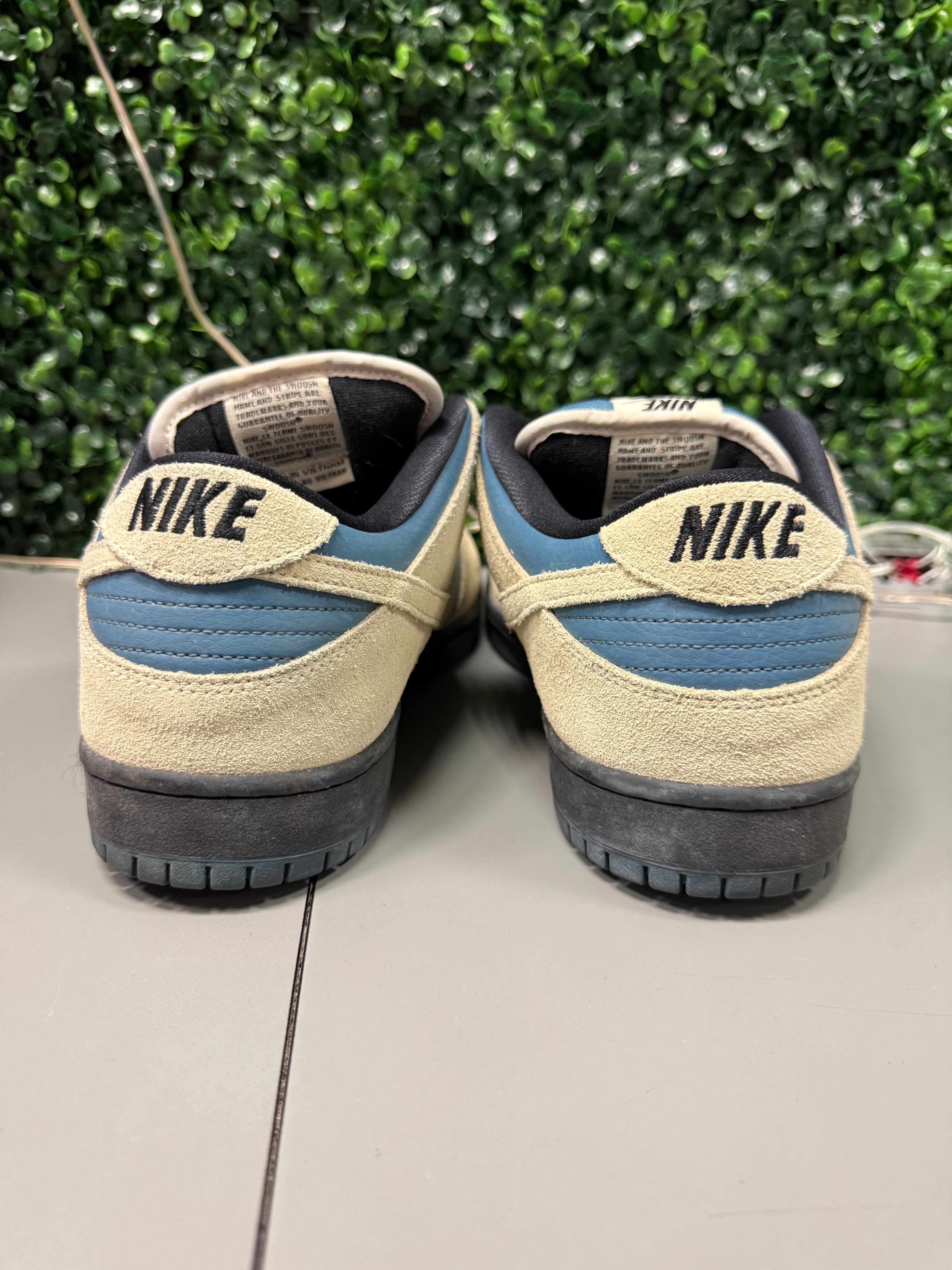 Nike SB Dunk Low "Thunderstorm” Size 11 Preowned