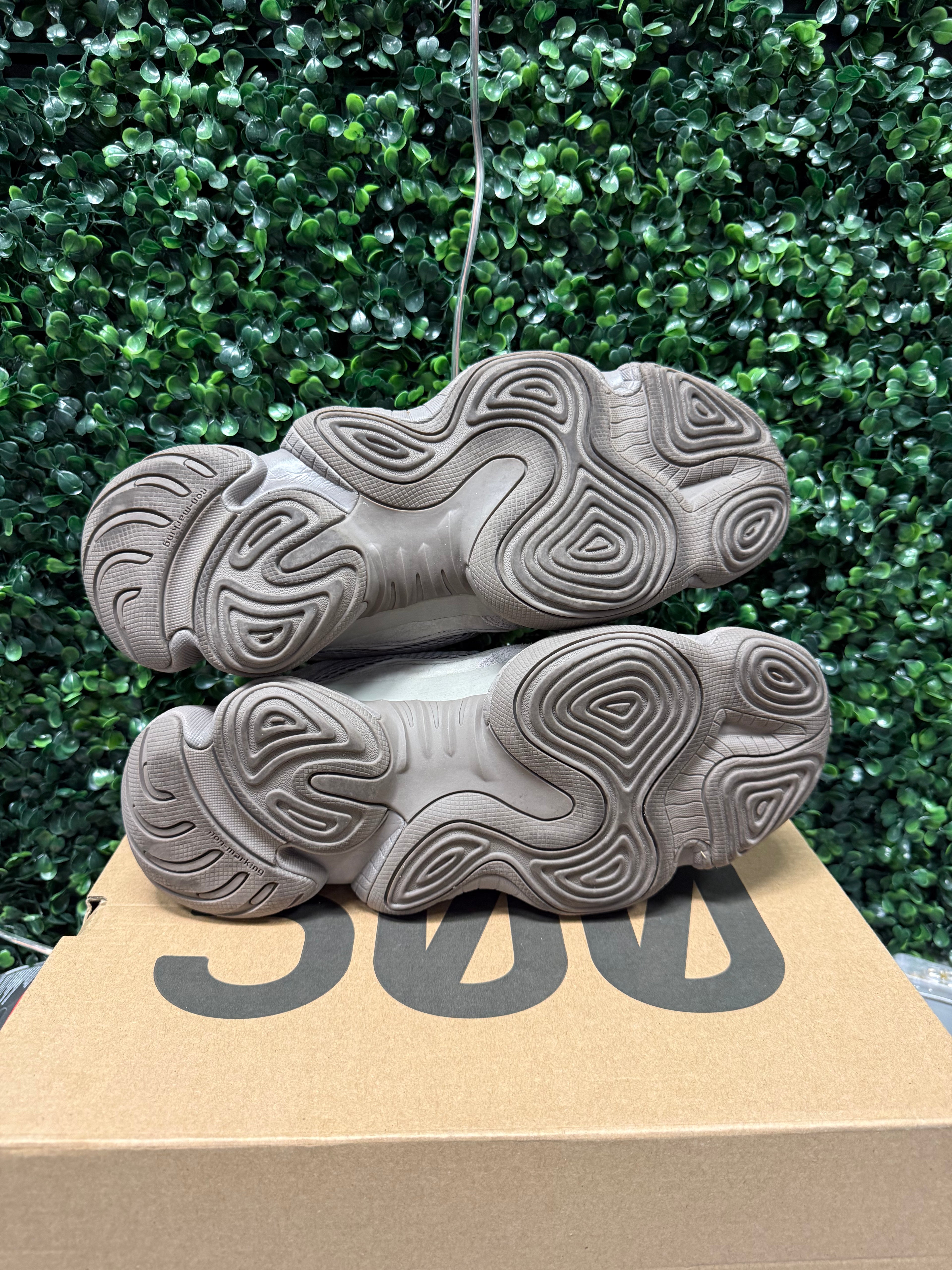 Yeezy 500 "Ash Grey" Size 11 Preowned