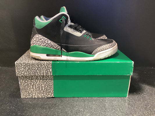 Jordan 3 “Pine Green” Preowned Size 8
