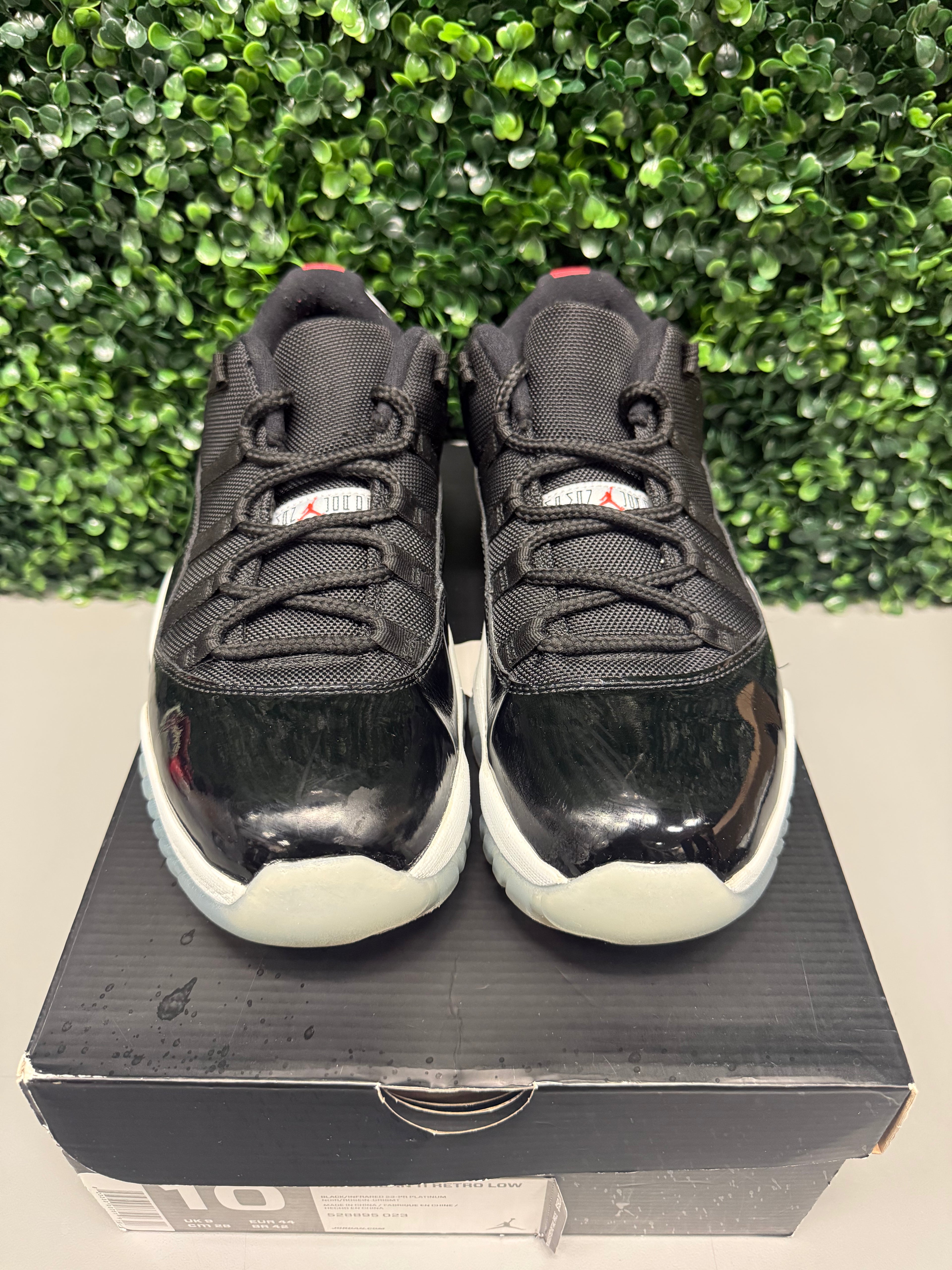 Jordan 11 Low "Infrared" Size 10 Preowned