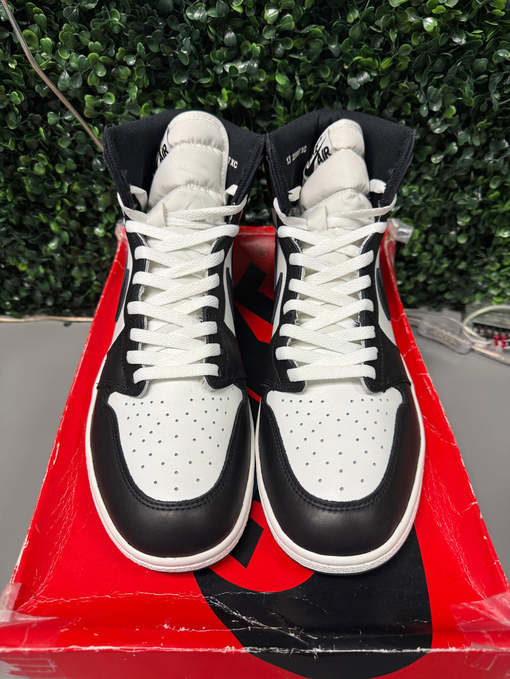 Jordan 1 High OG "Black White" Size 13 Preowned
