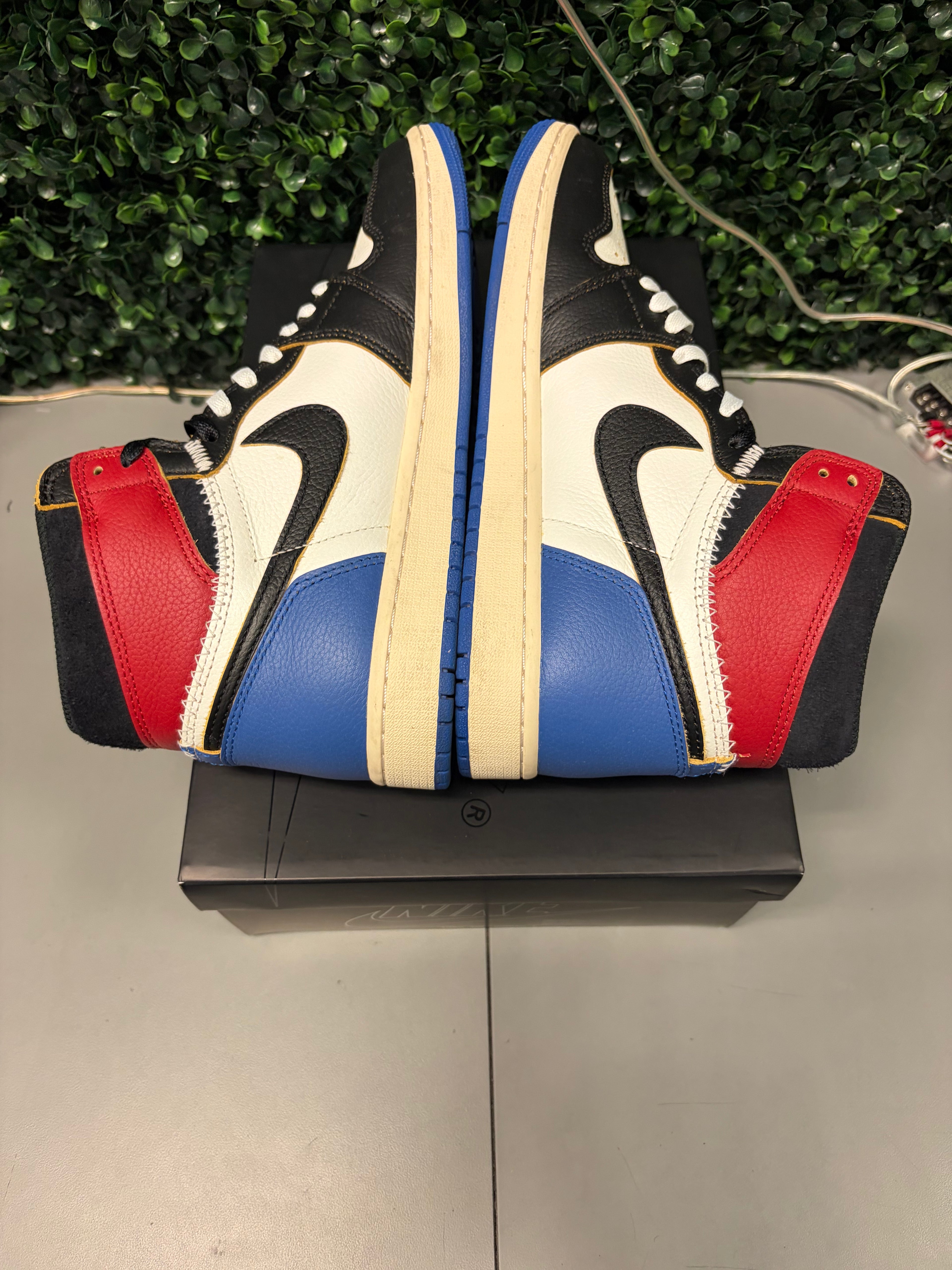 Jordan 1 Retro High X Fragment X Union "LA Varsity Red Sport Royal" Size 9.5 Preowned