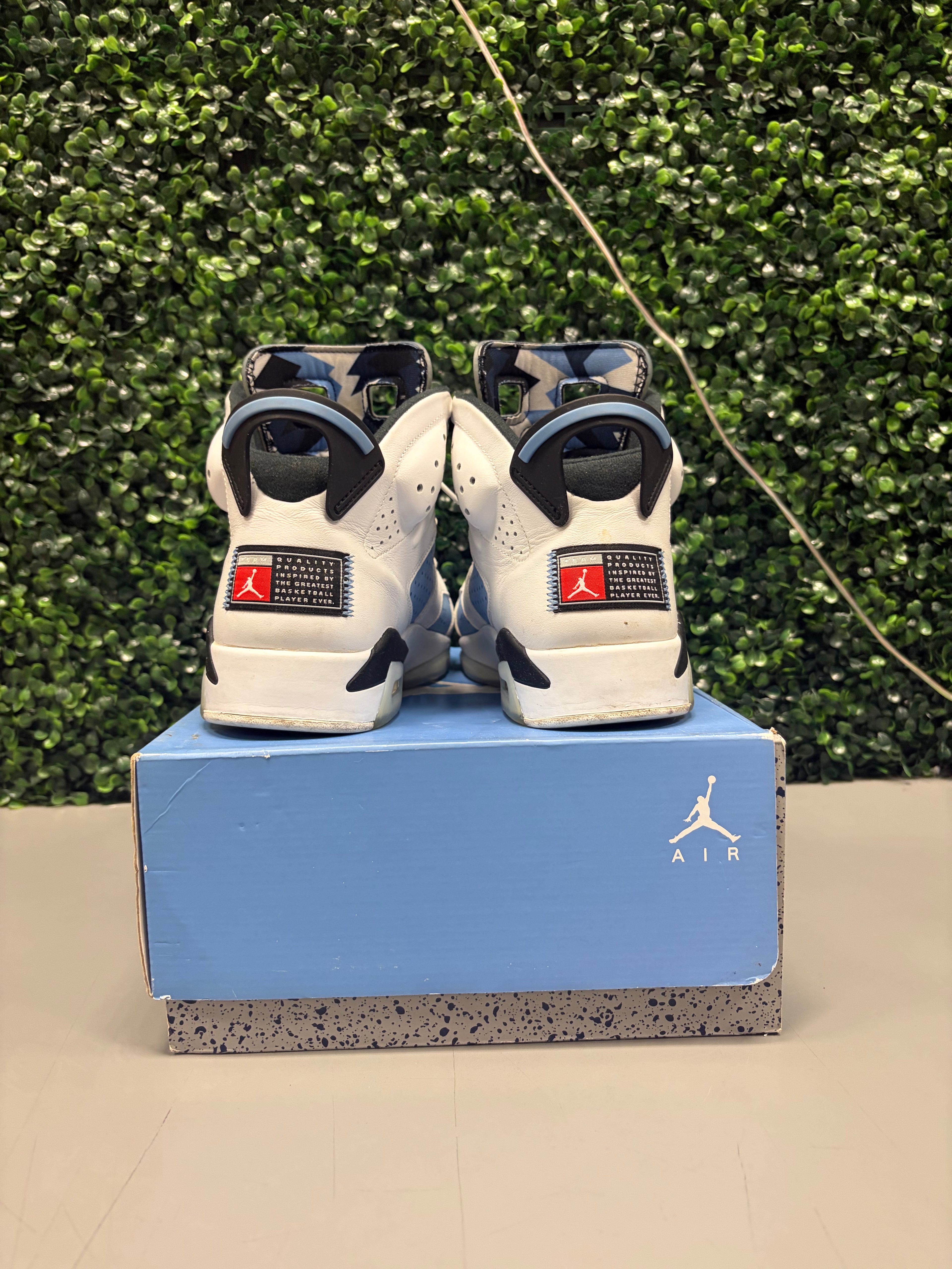 Jordan 6 "UNC" Size 9.5 Preowned